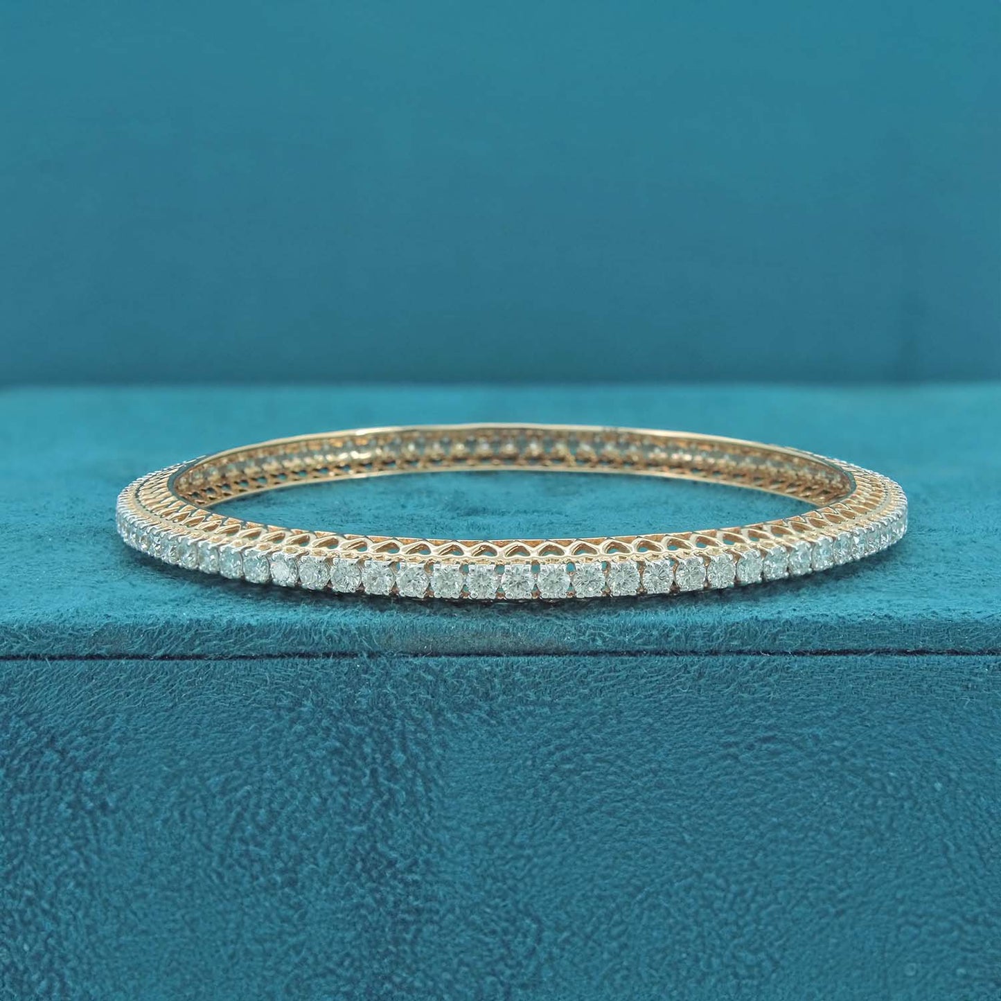 Thalena Line Diamond Bangle