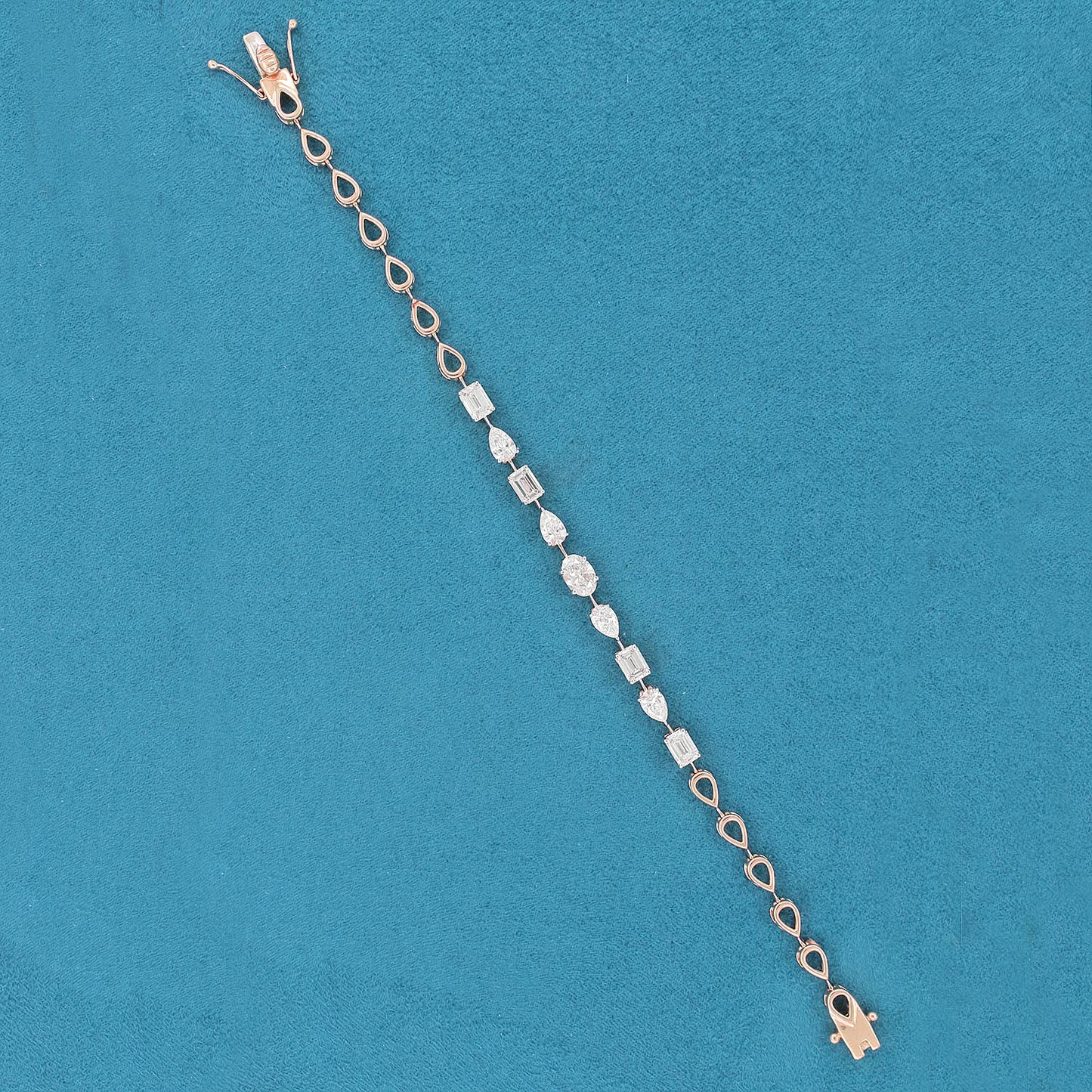 Kaelis Band Diamond Chain Bracelet