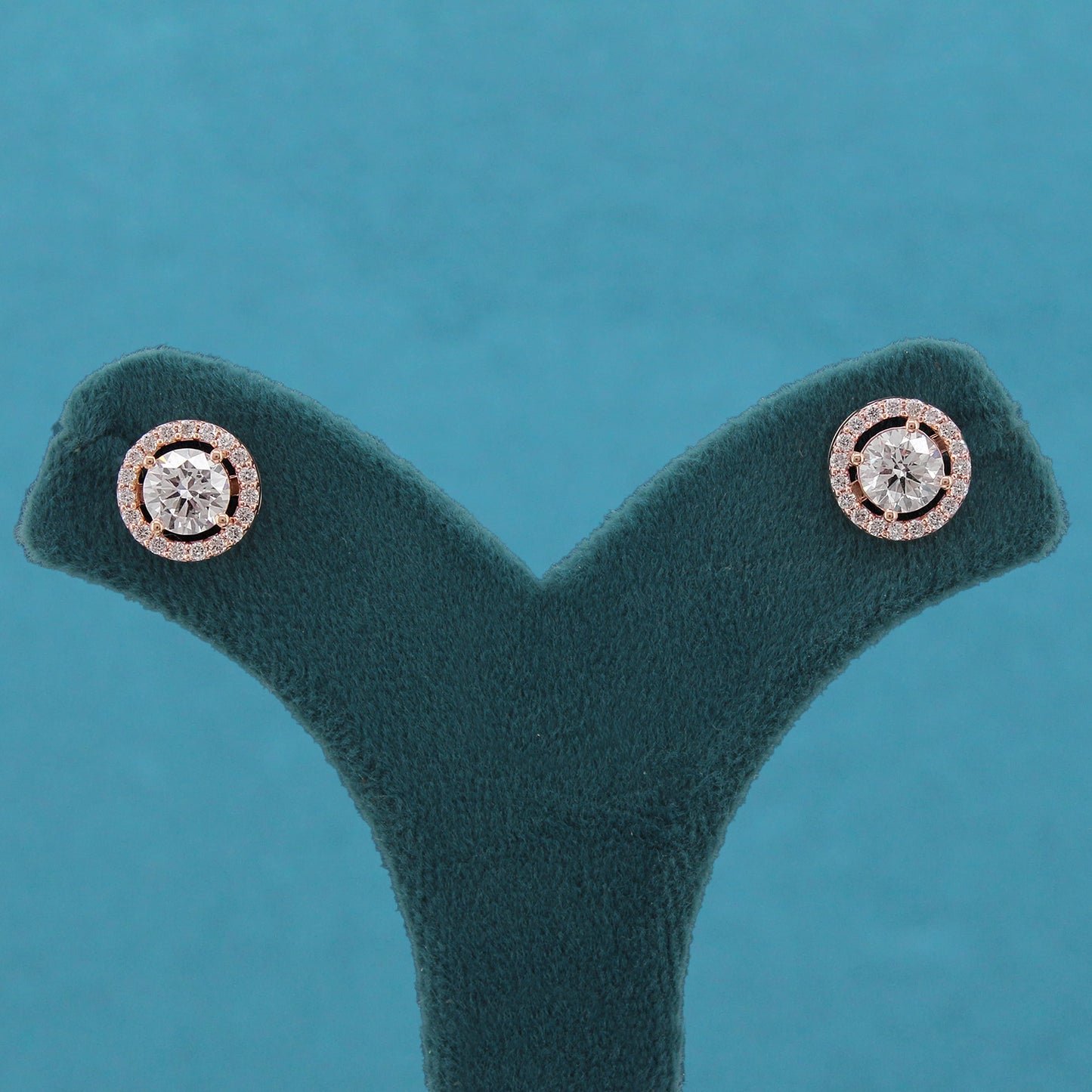 Sorellia Halo Diamond Stud Earrings