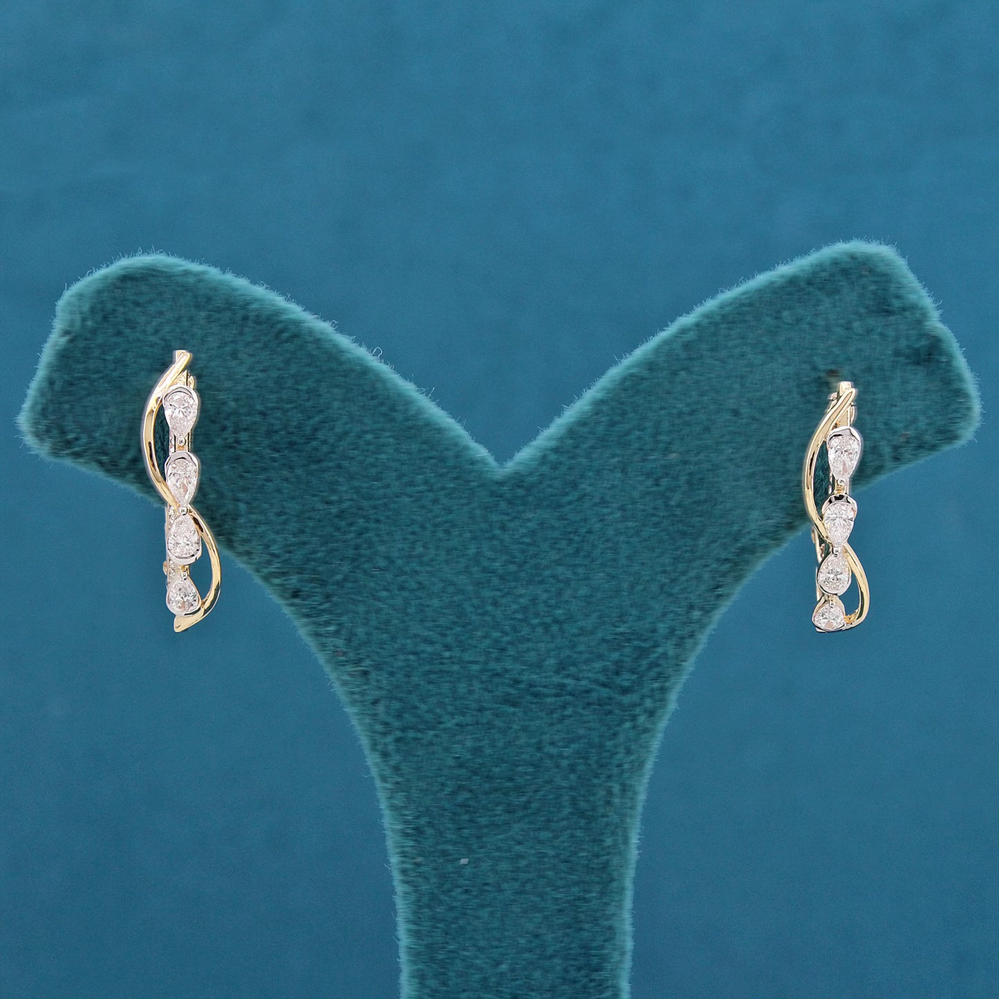 Saelin Diamond Stud Earrings