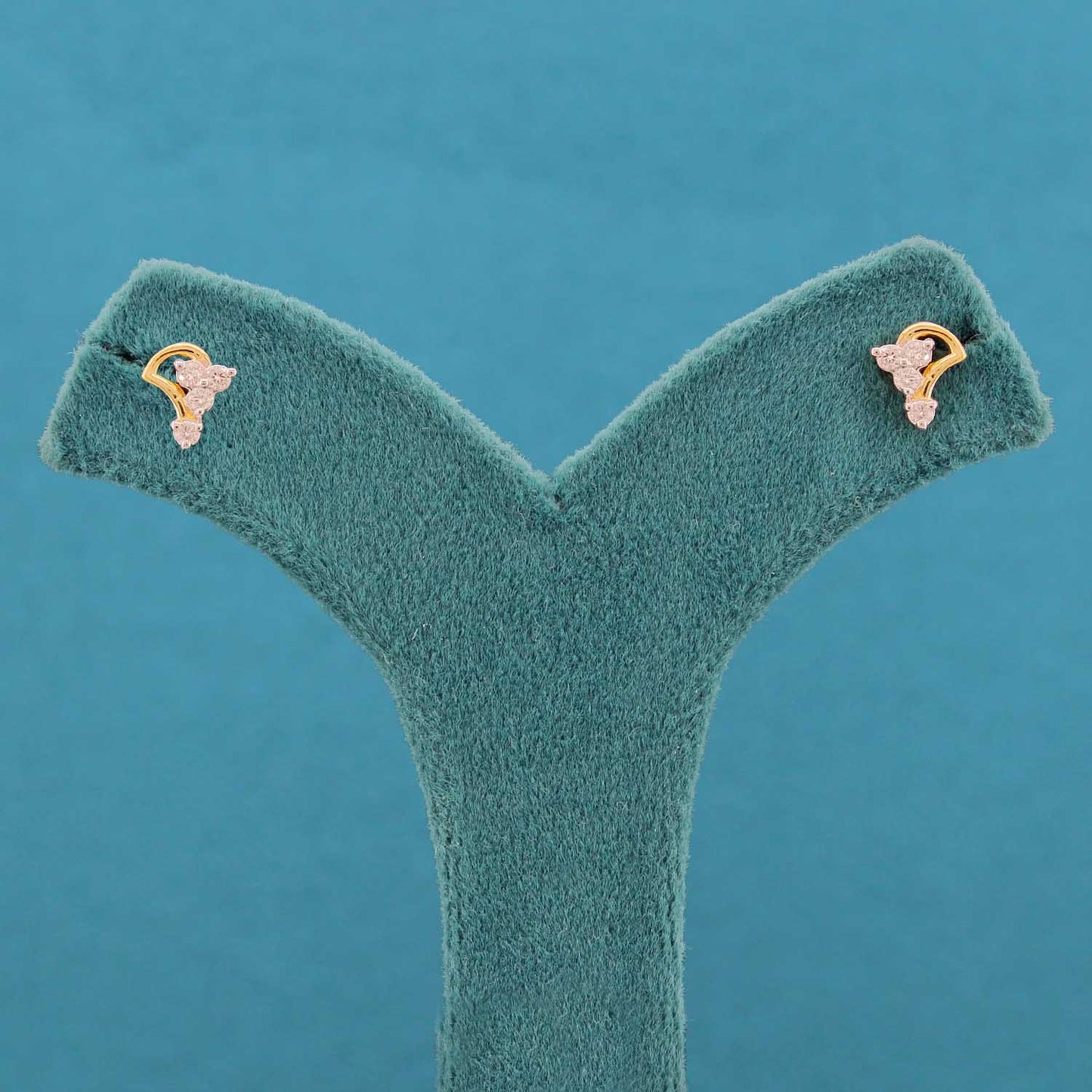 Nyari Diamond Stud Earrings