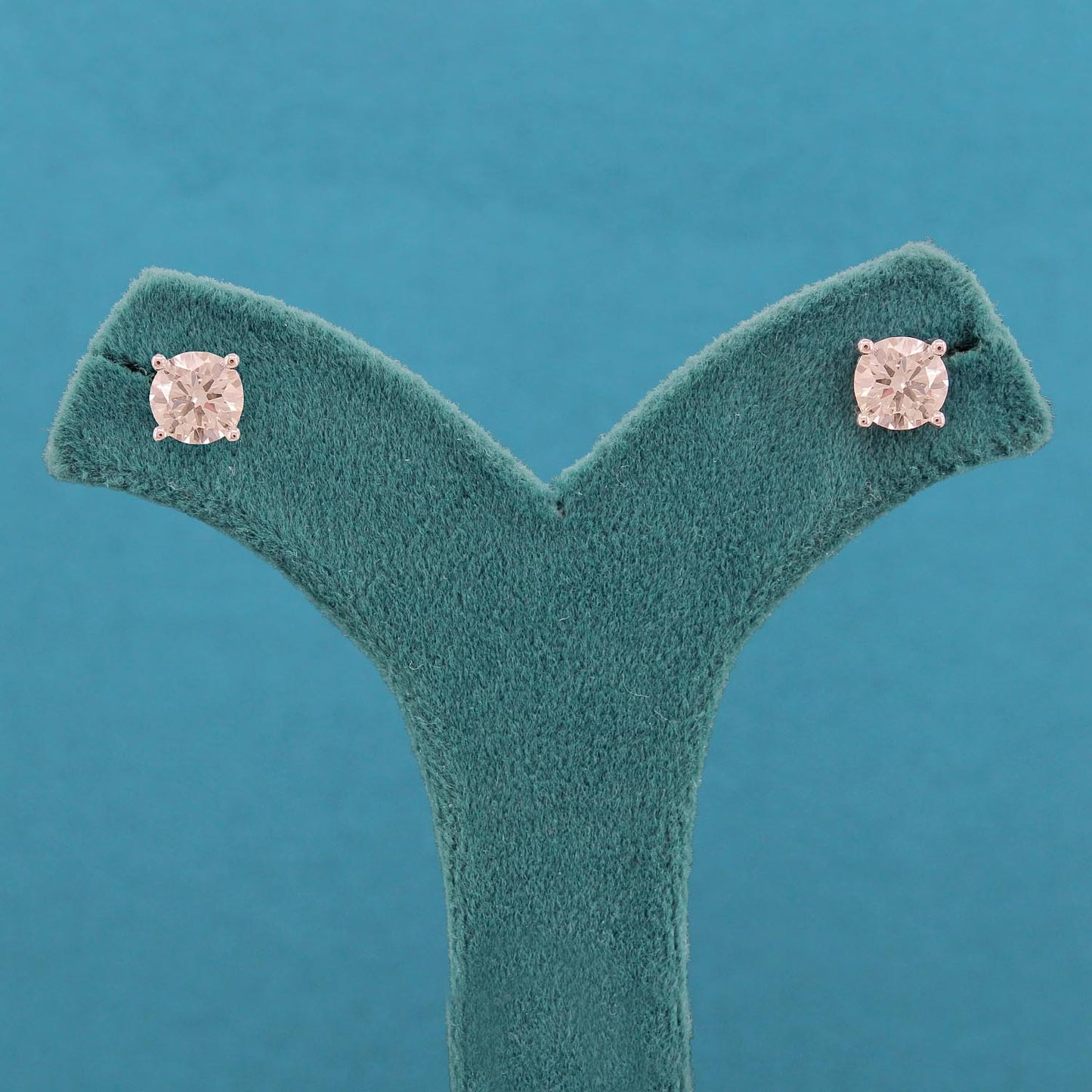 Elarin Solitaire Diamond Stud Earrings