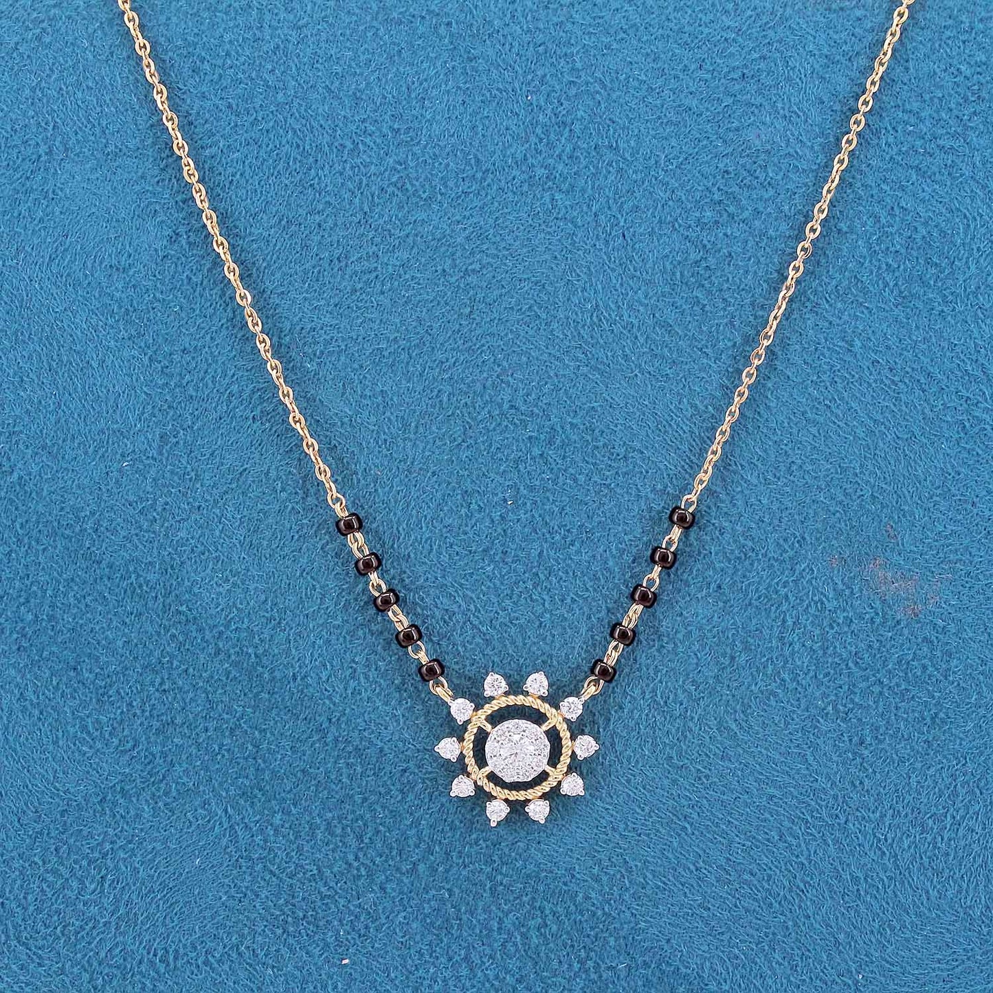 Vanya Halo Diamond Mangalsutra