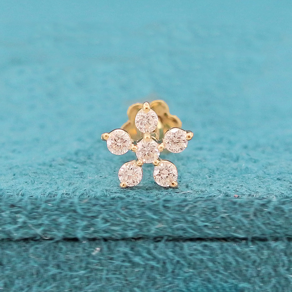 Luneth Floral Diamond Nose Pin