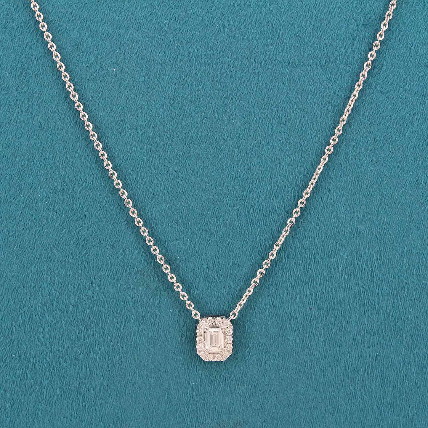 Sylora Halo Diamond Pendant and Chain