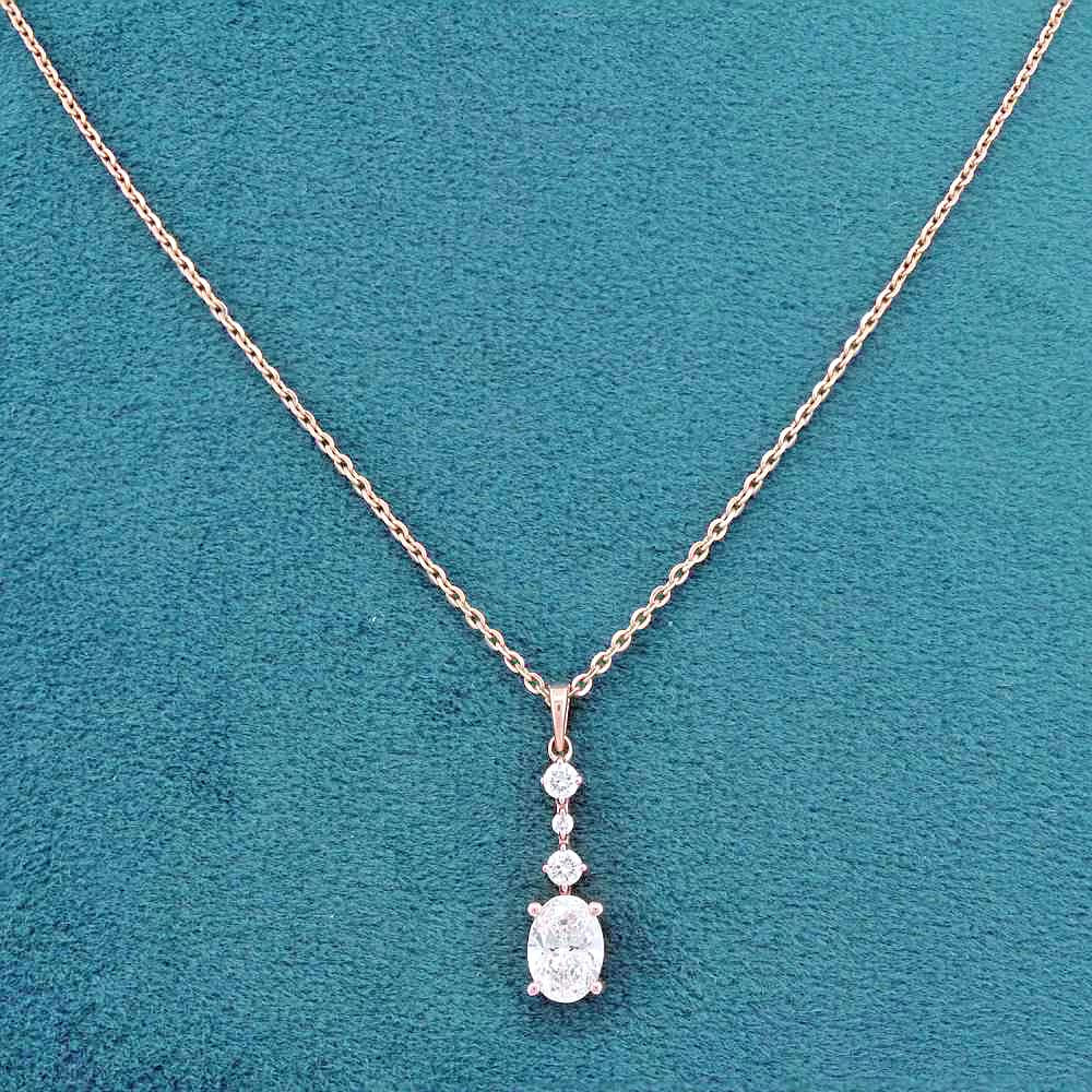 Auren Diamond Pendant with chain