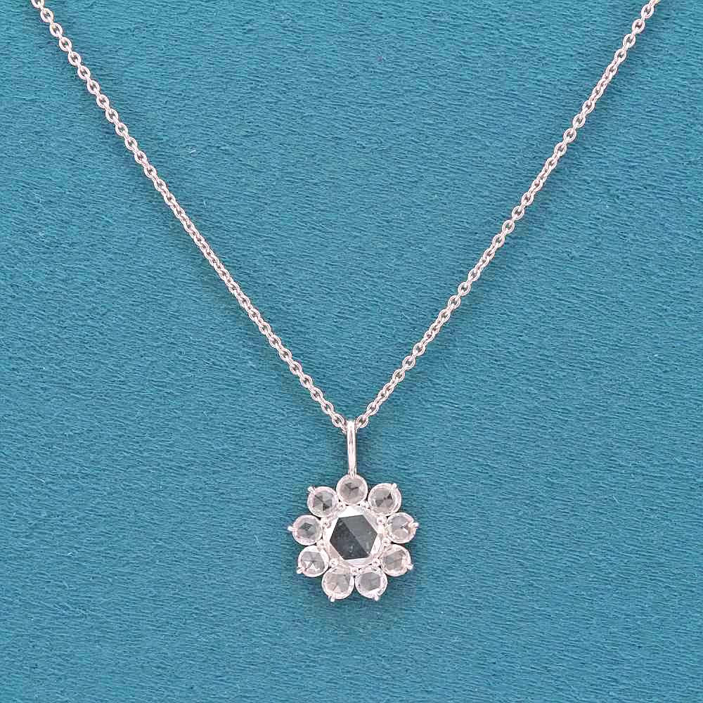 Ismera Diamond Pendant with chain