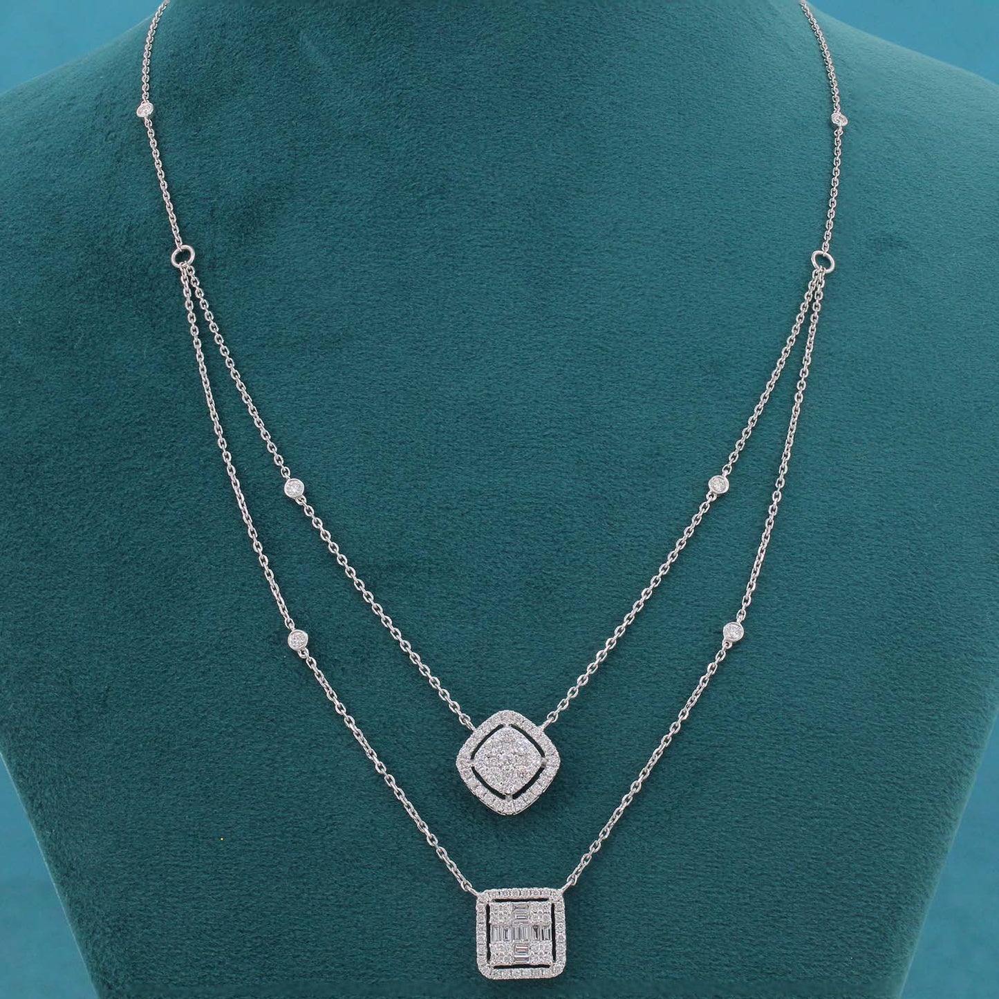 Oraya Diamond Pendant