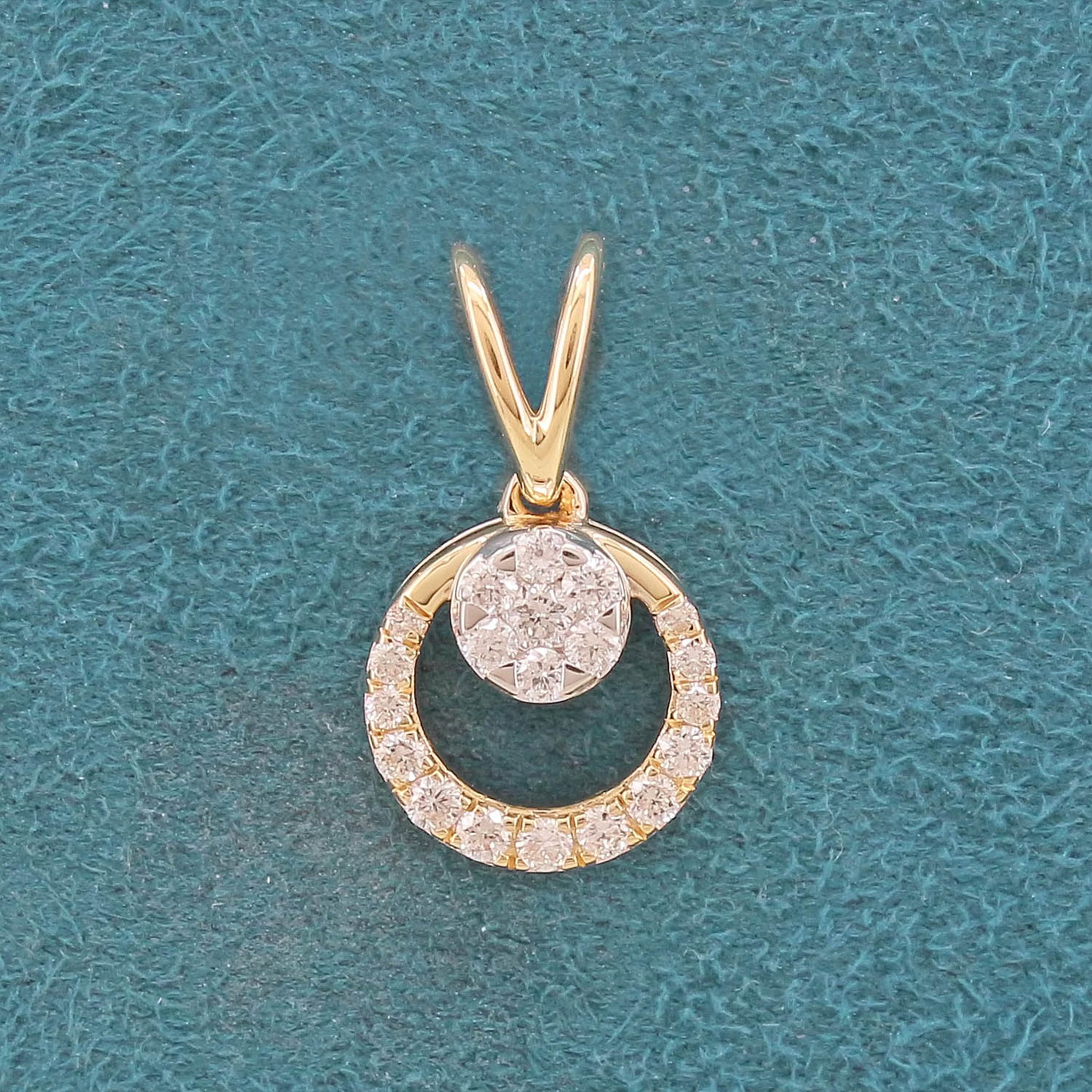 Velyra Diamond Pendant