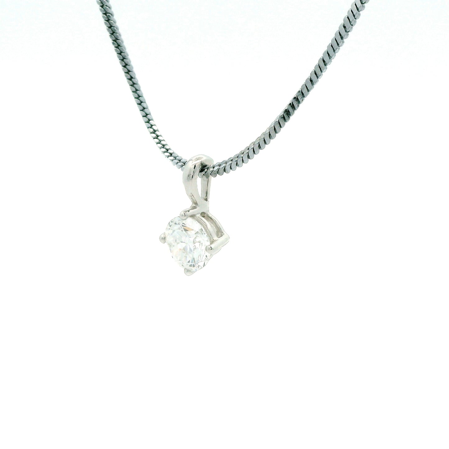 Aralya Solitaire Diamond Pendant