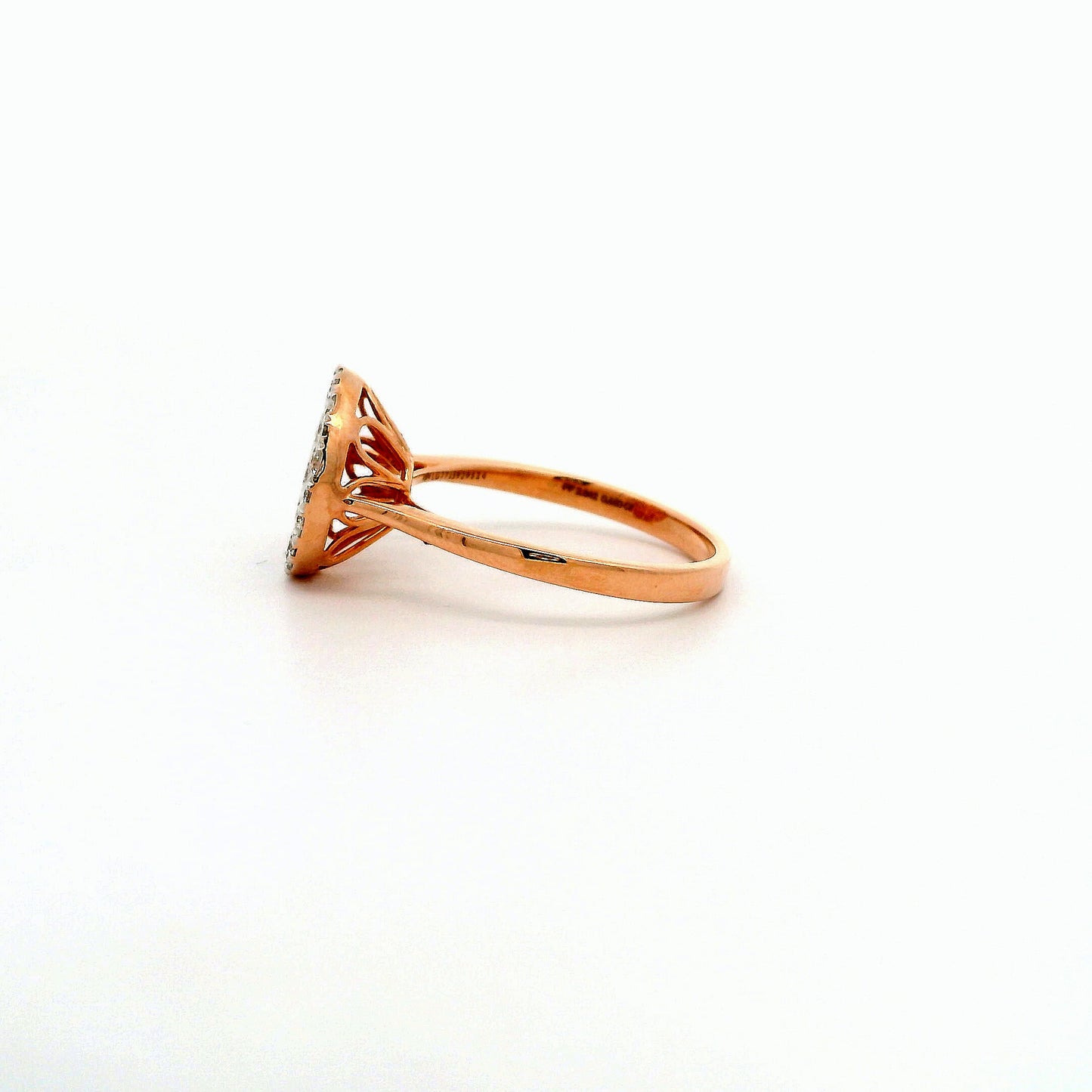 Avel Diamond Ring