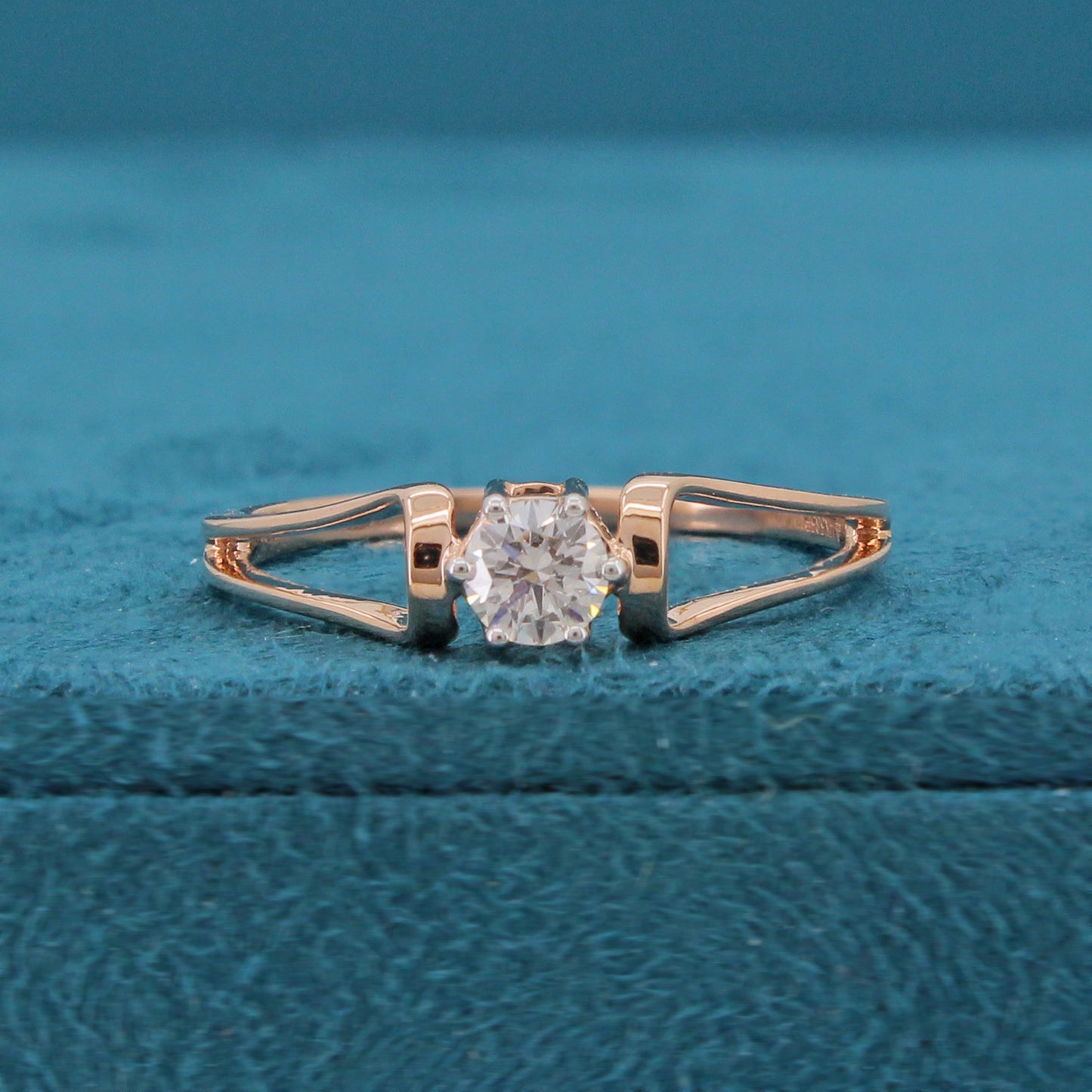 Meia Solitaire Diamond Ring