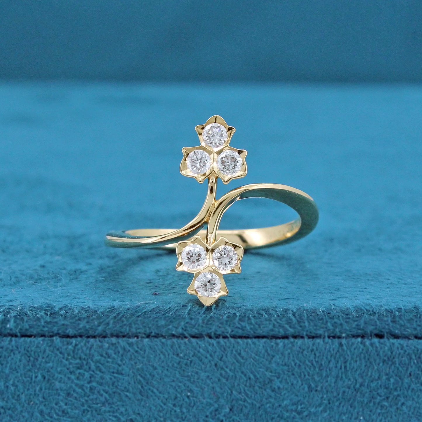 Elmiya Scatter Diamond Ring