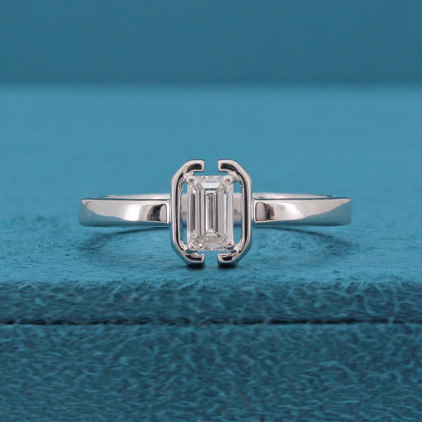 Orielle Solitaire Diamond Ring