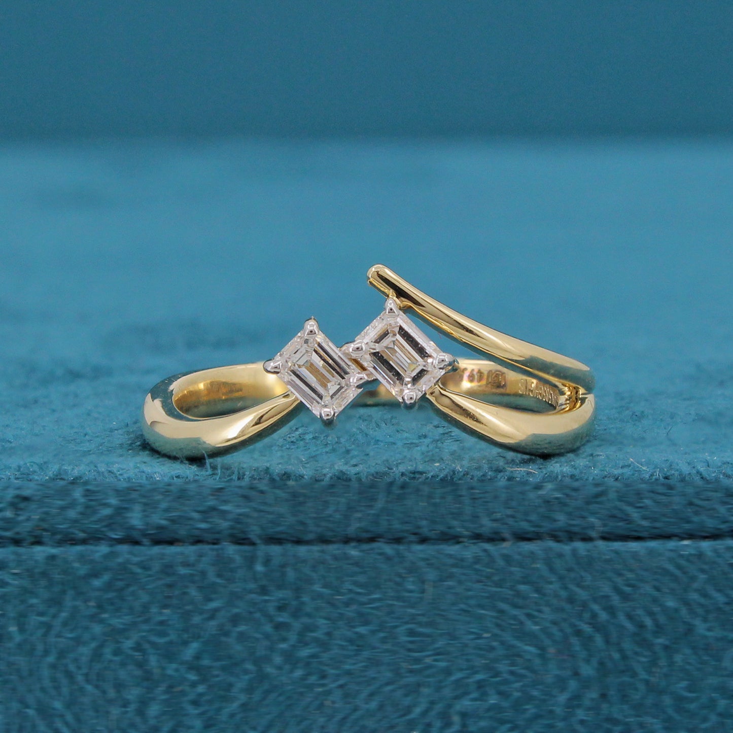 Nysa Band Diamond Ring