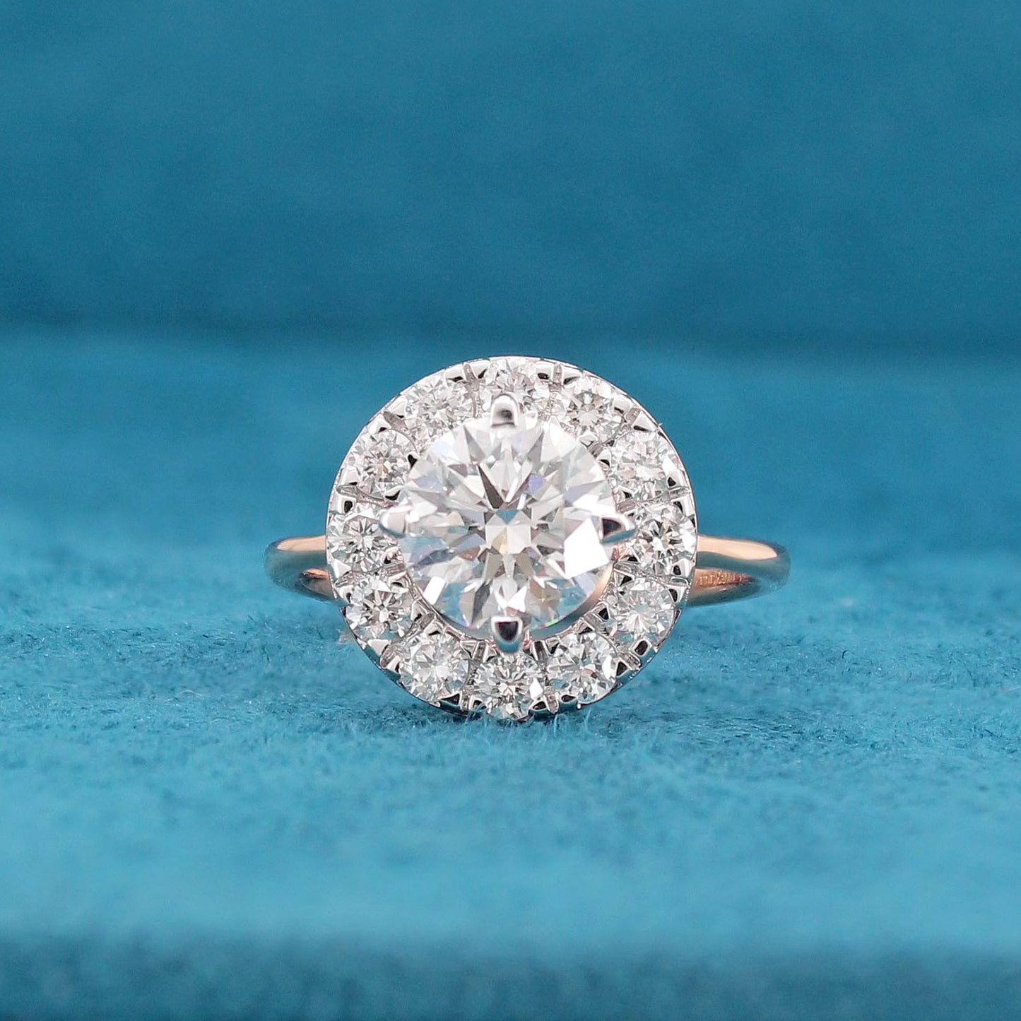 Vaelis Halo Diamond Ring