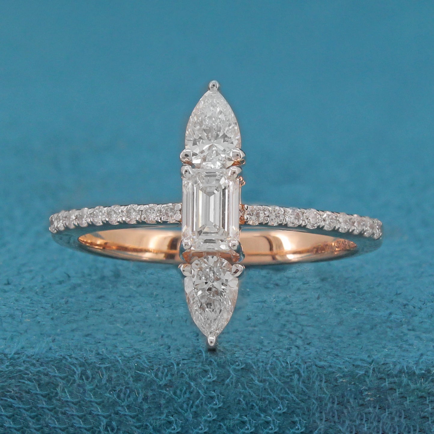 Daelis Diamond Ring