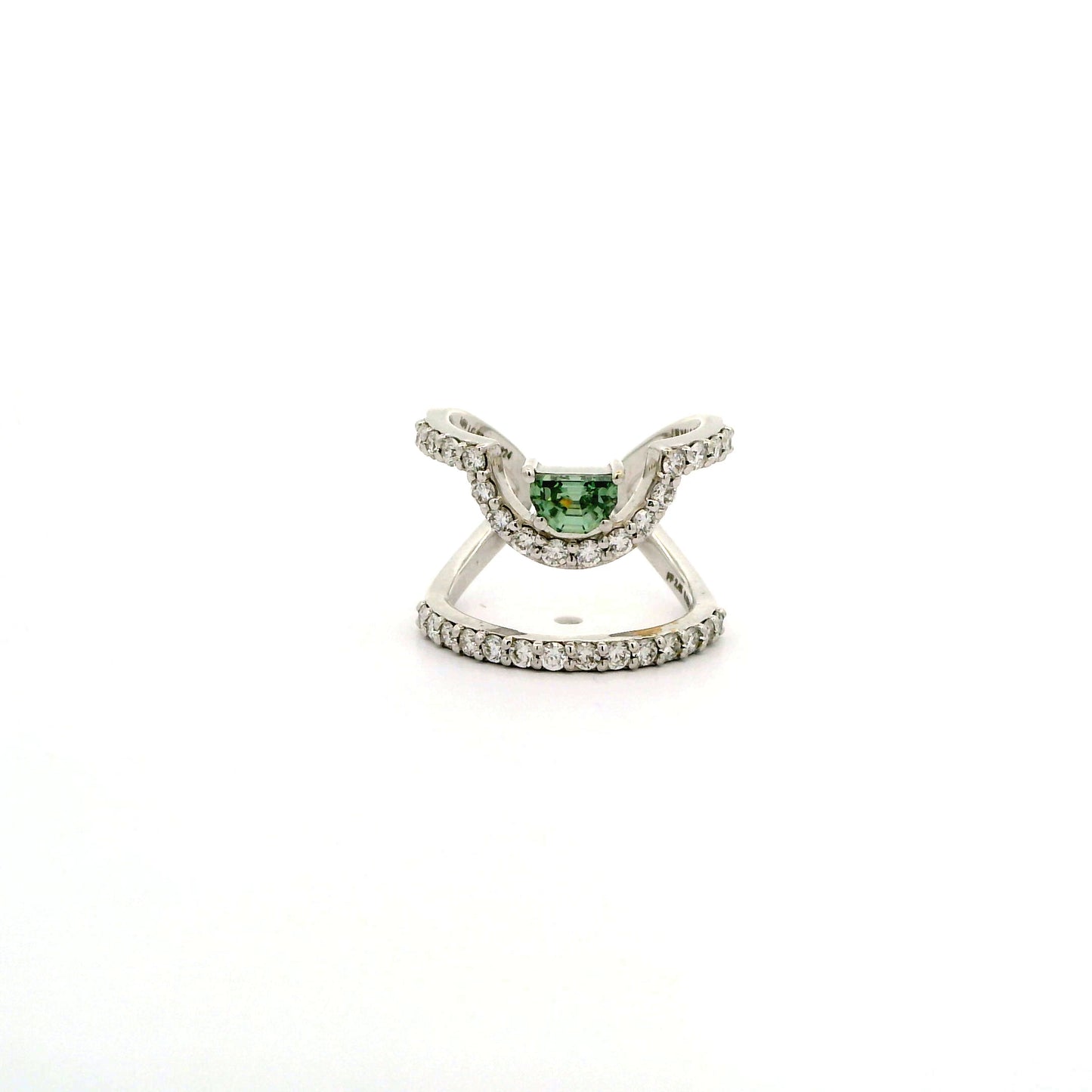 Lyren Crest Diamond Ring