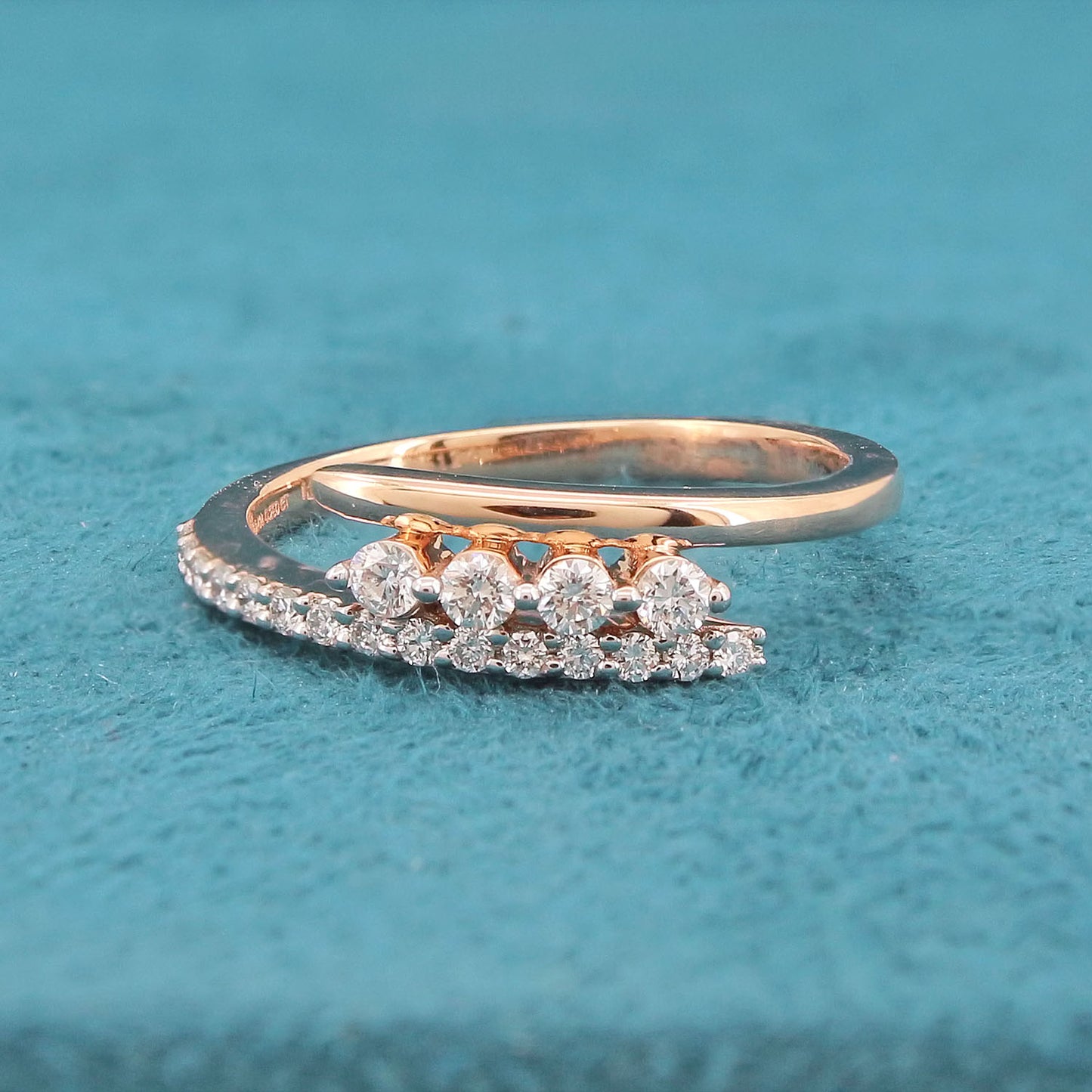 Nyra Band Diamond Ring