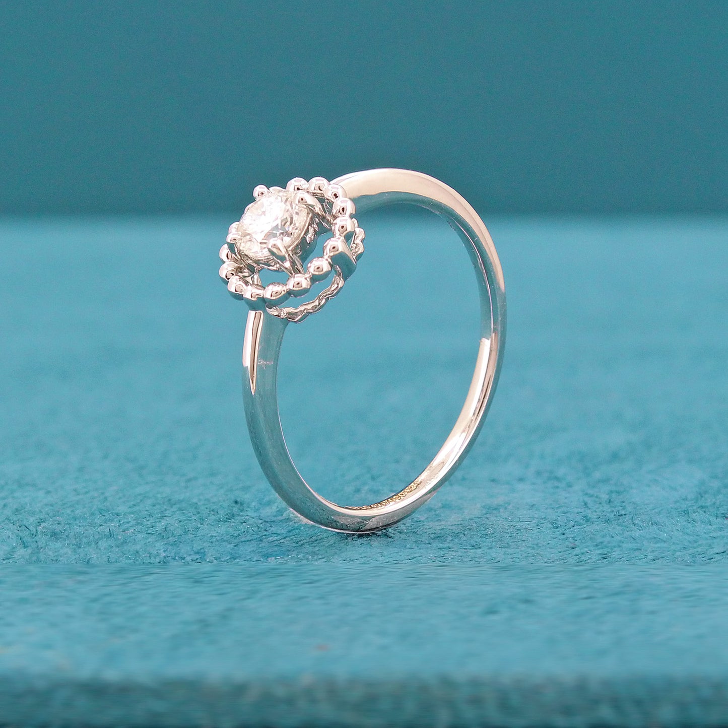 Elora Muse Diamond Ring