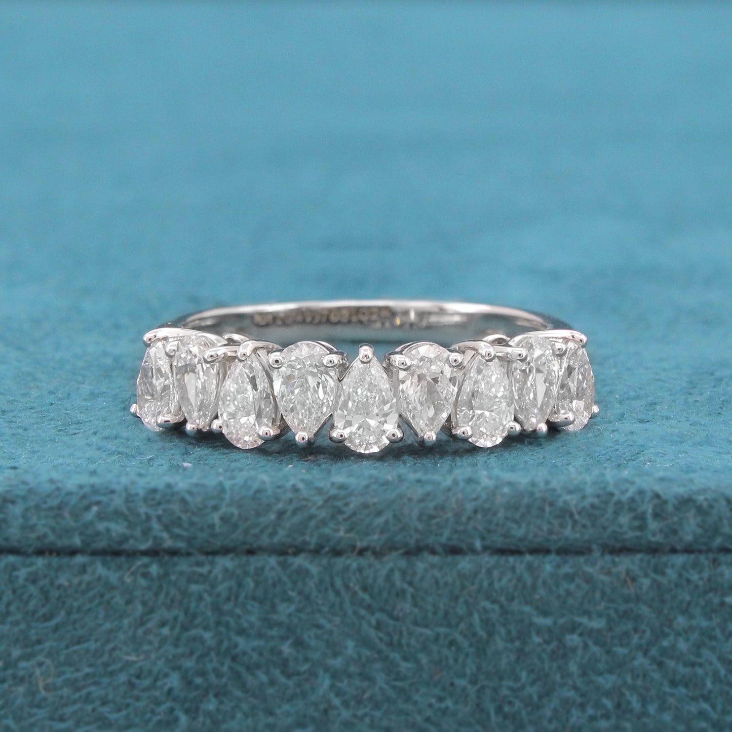 Yva Diamond Ring