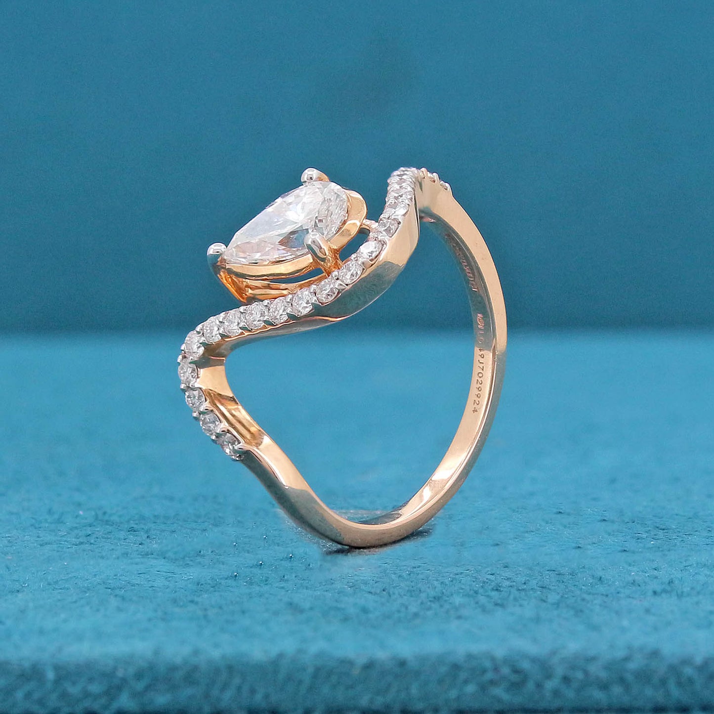 Lune Diamond Ring