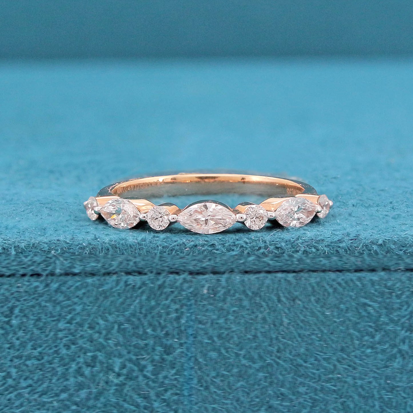 Neris Diamond Ring