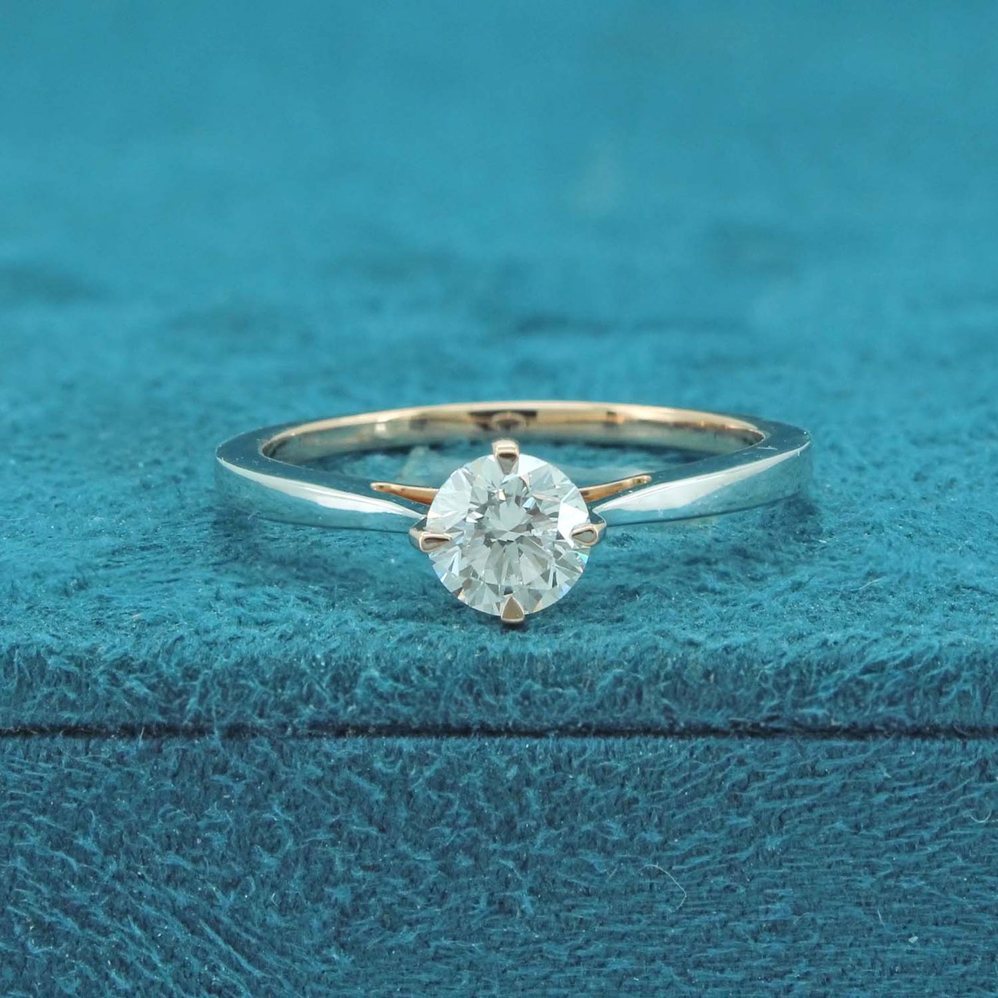 Mira Luxe Diamond Ring