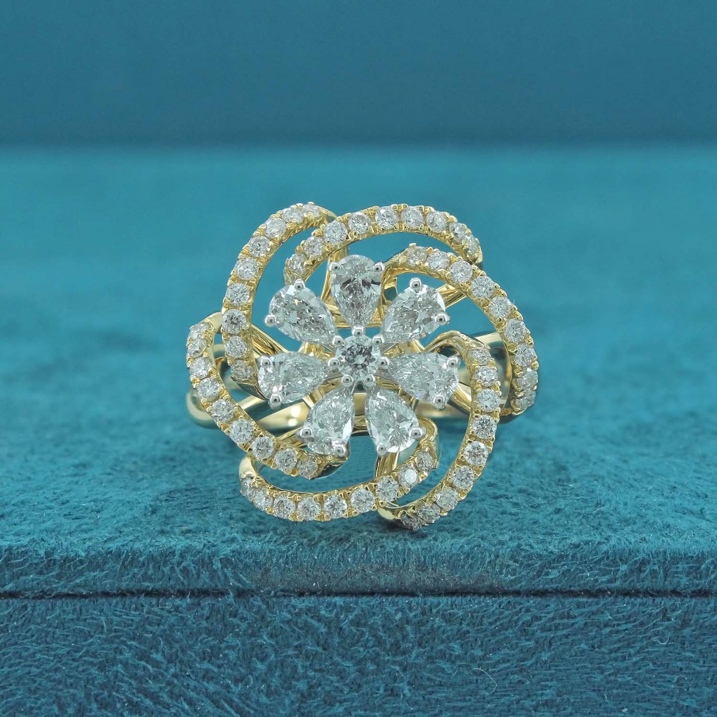 Elvyna Floral Diamond Ring