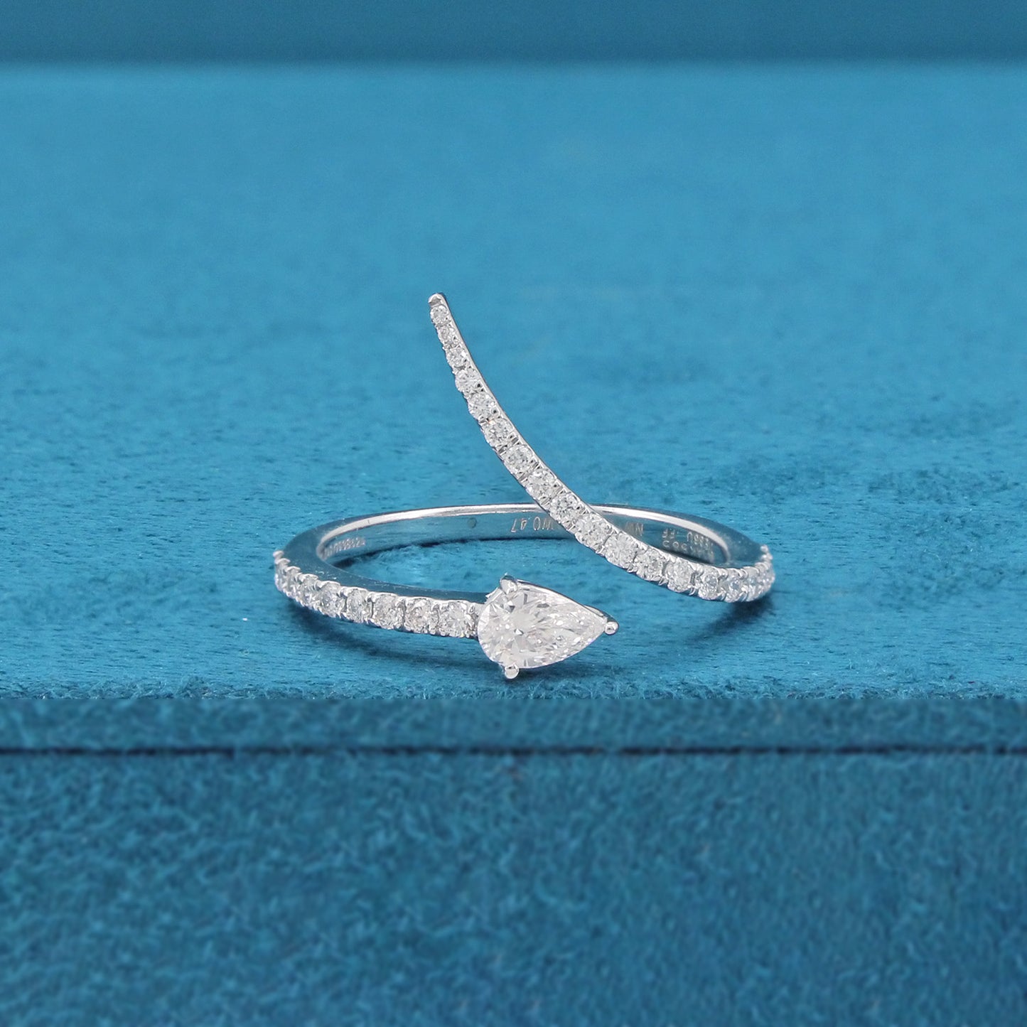 Solien Diamond Ring