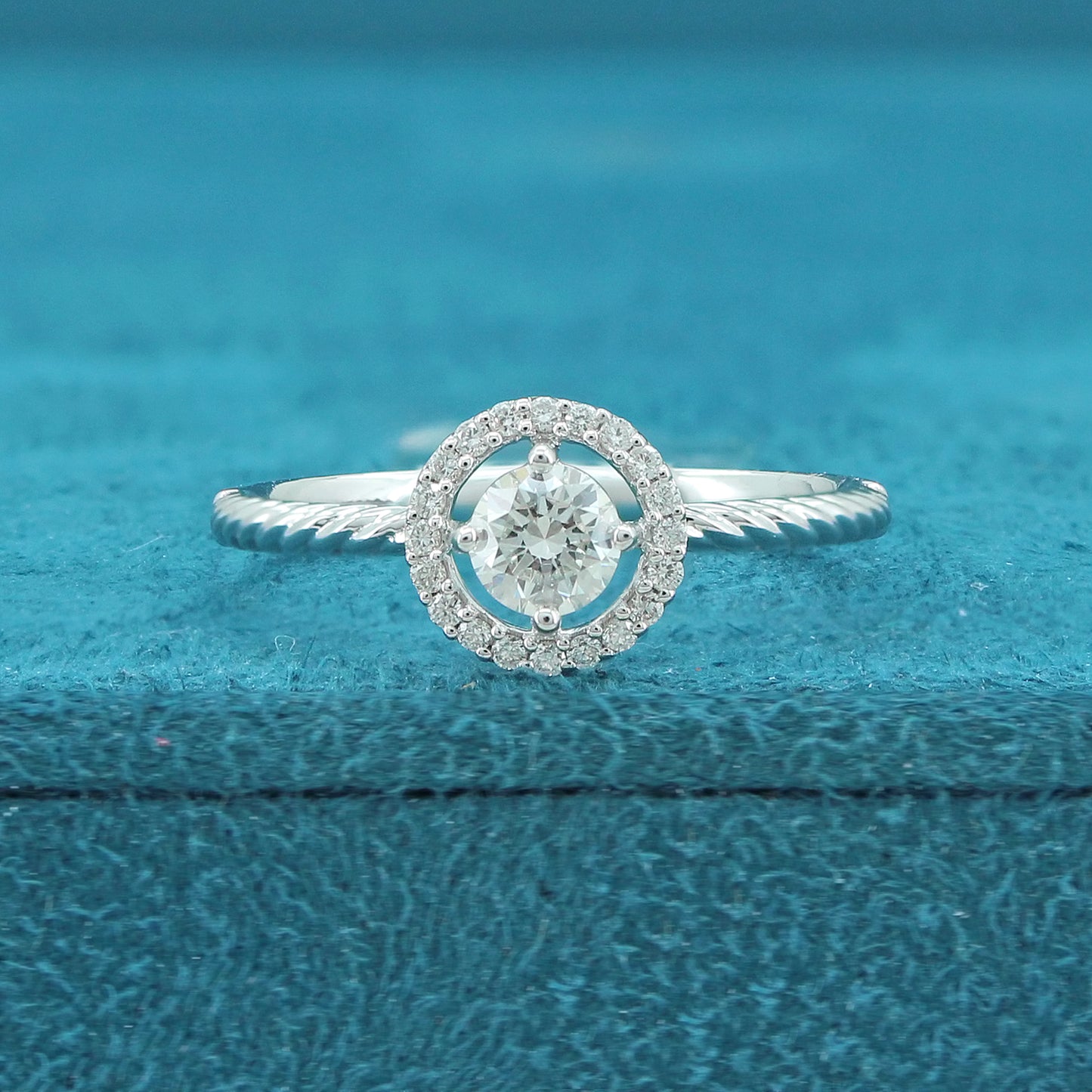 Lira Halo Diamond Ring