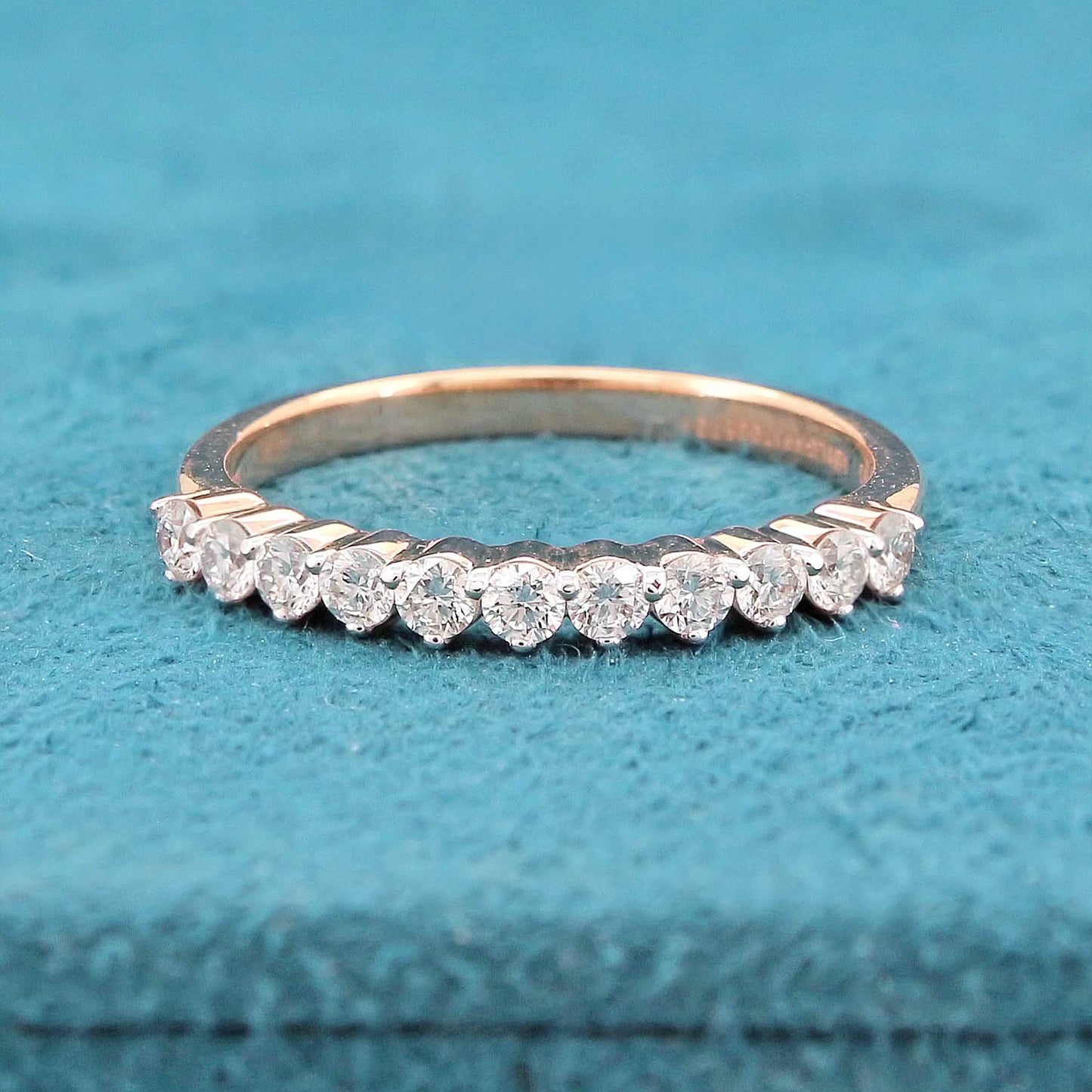 Mila Essence Diamond Ring