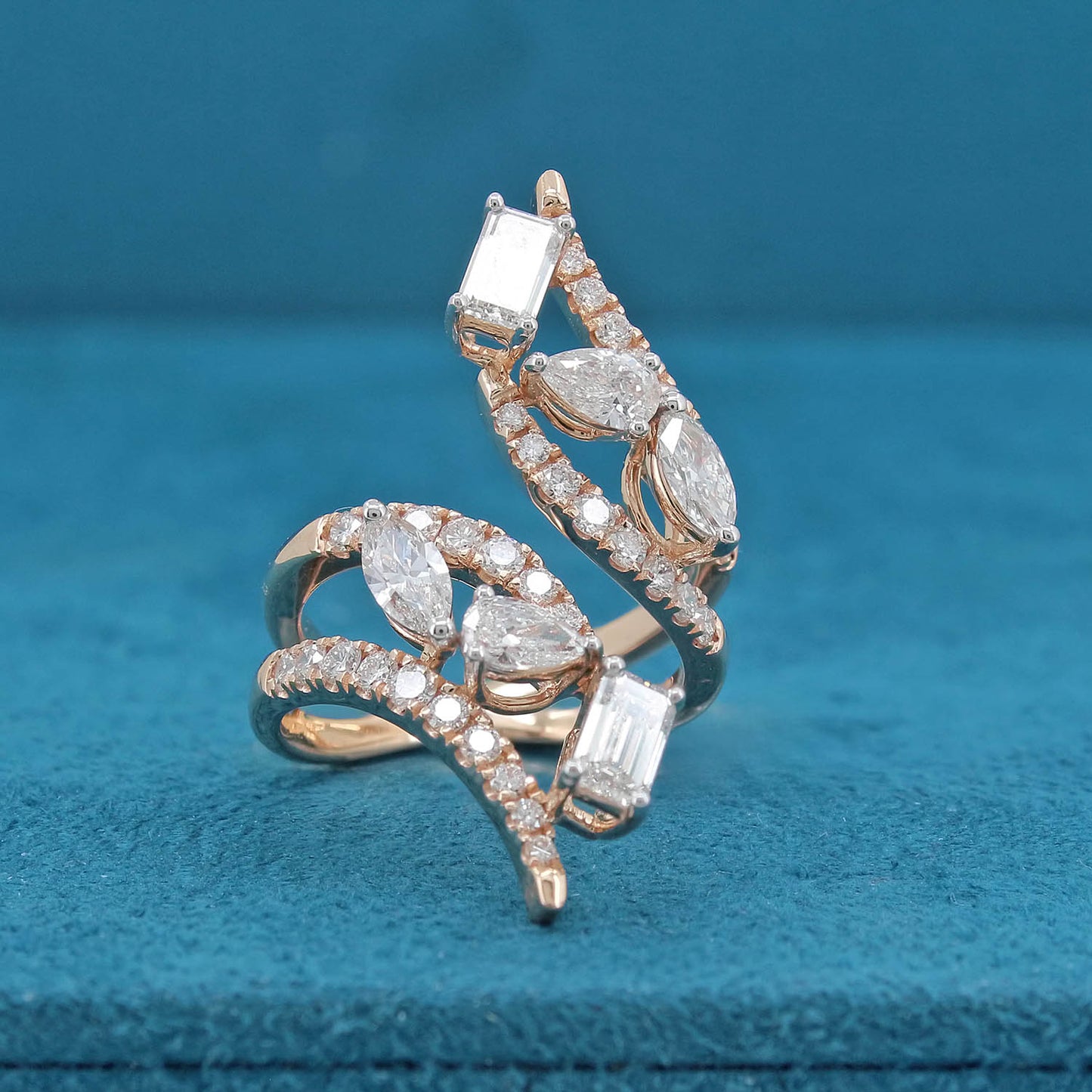 Veleda Scatter Diamond Ring