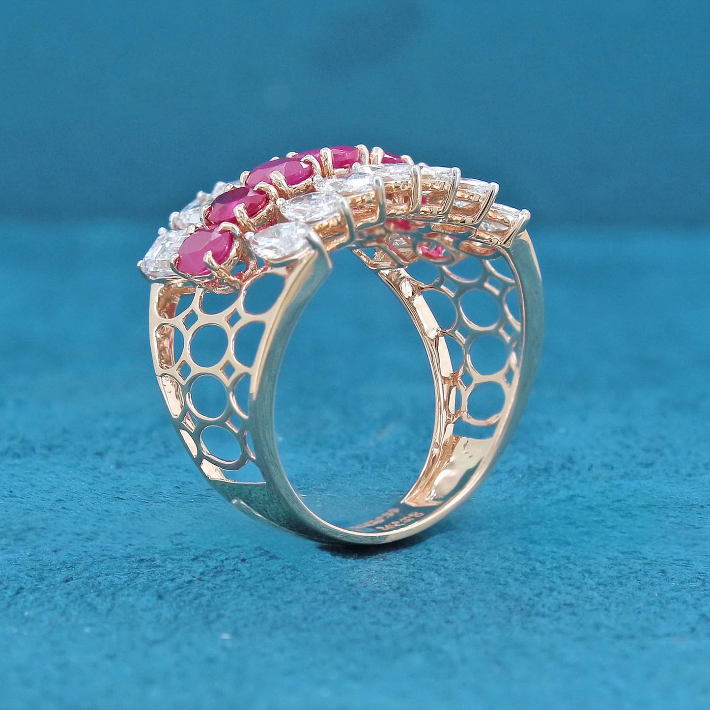 Vidhira Traditional Diamond Ring