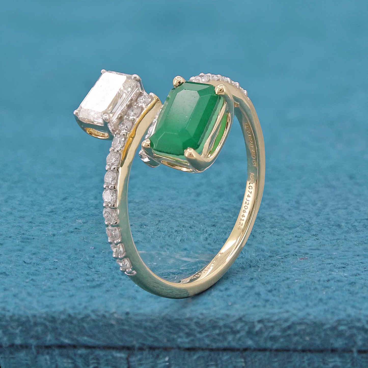 Saela Diamond Ring