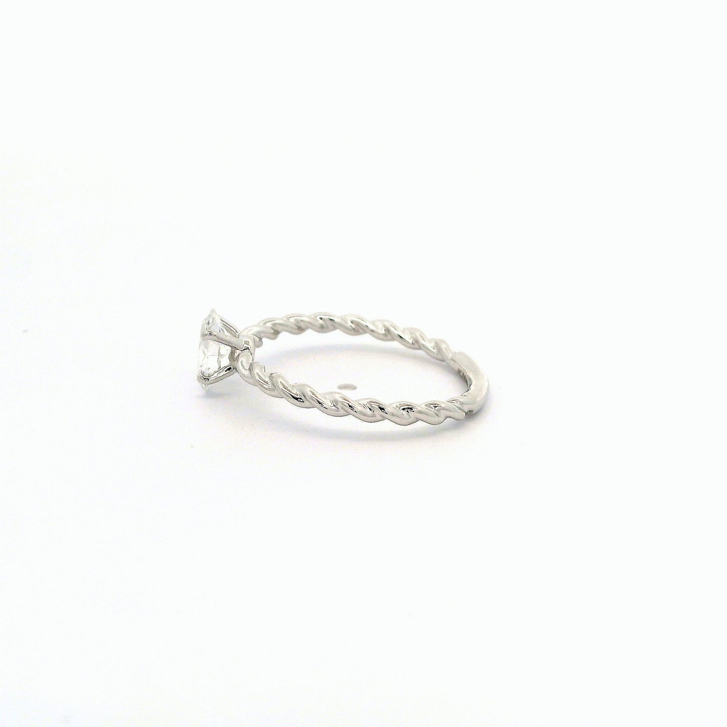 Emen Solitaire Diamond Ring