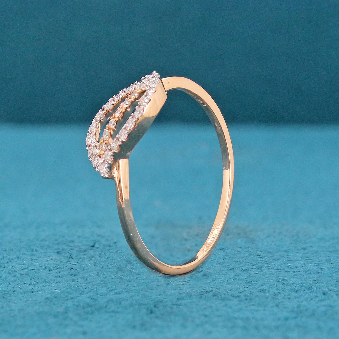 Norel Diamond Ring