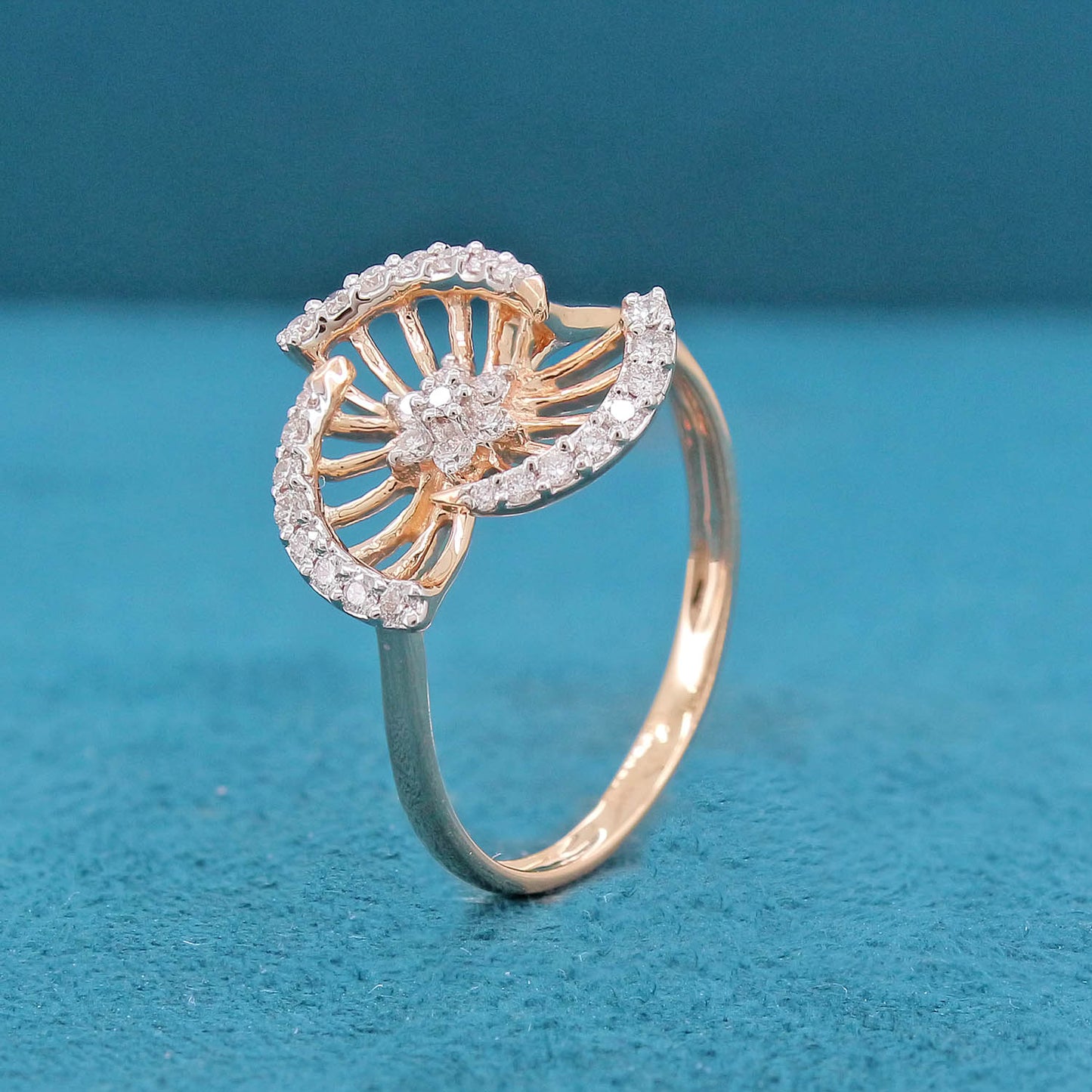 Rivara Diamond Ring