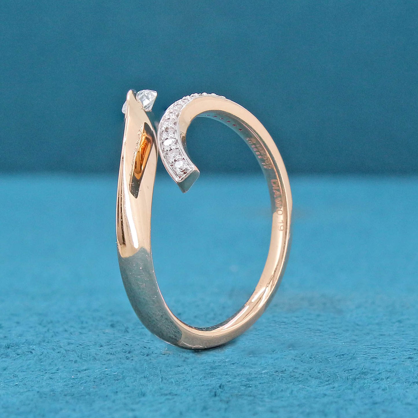 Virell Scatter Diamond Ring