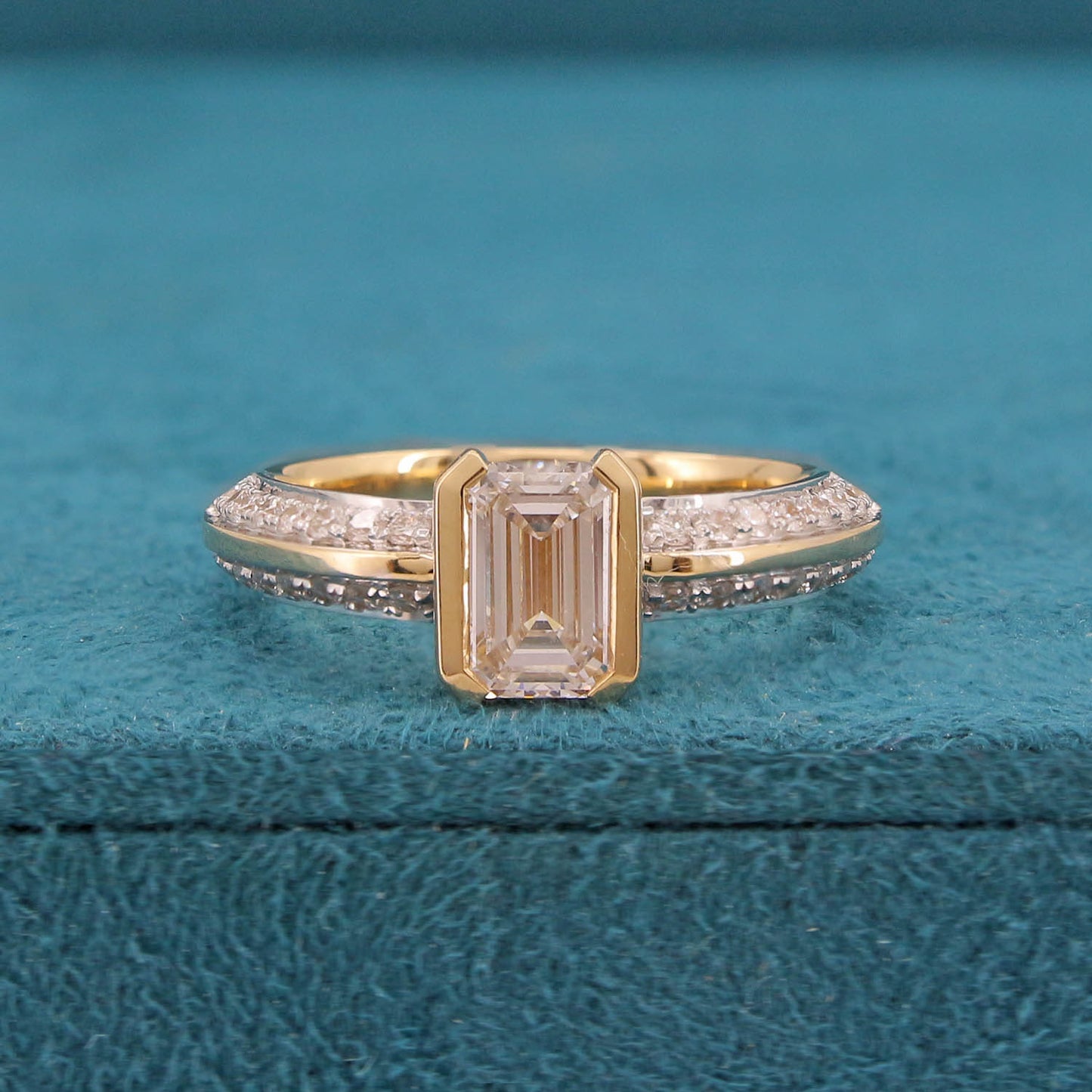 Solvara Diamond Ring