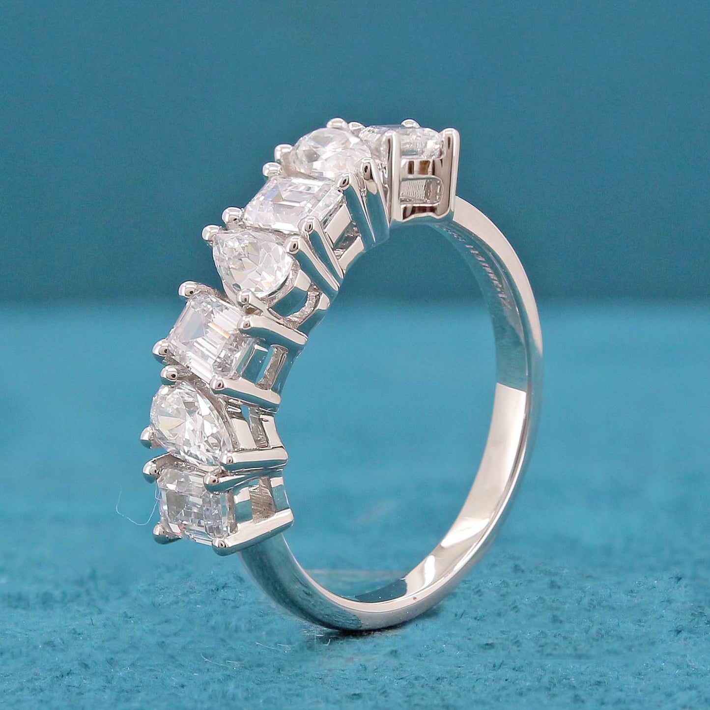Selun Band Diamond Ring