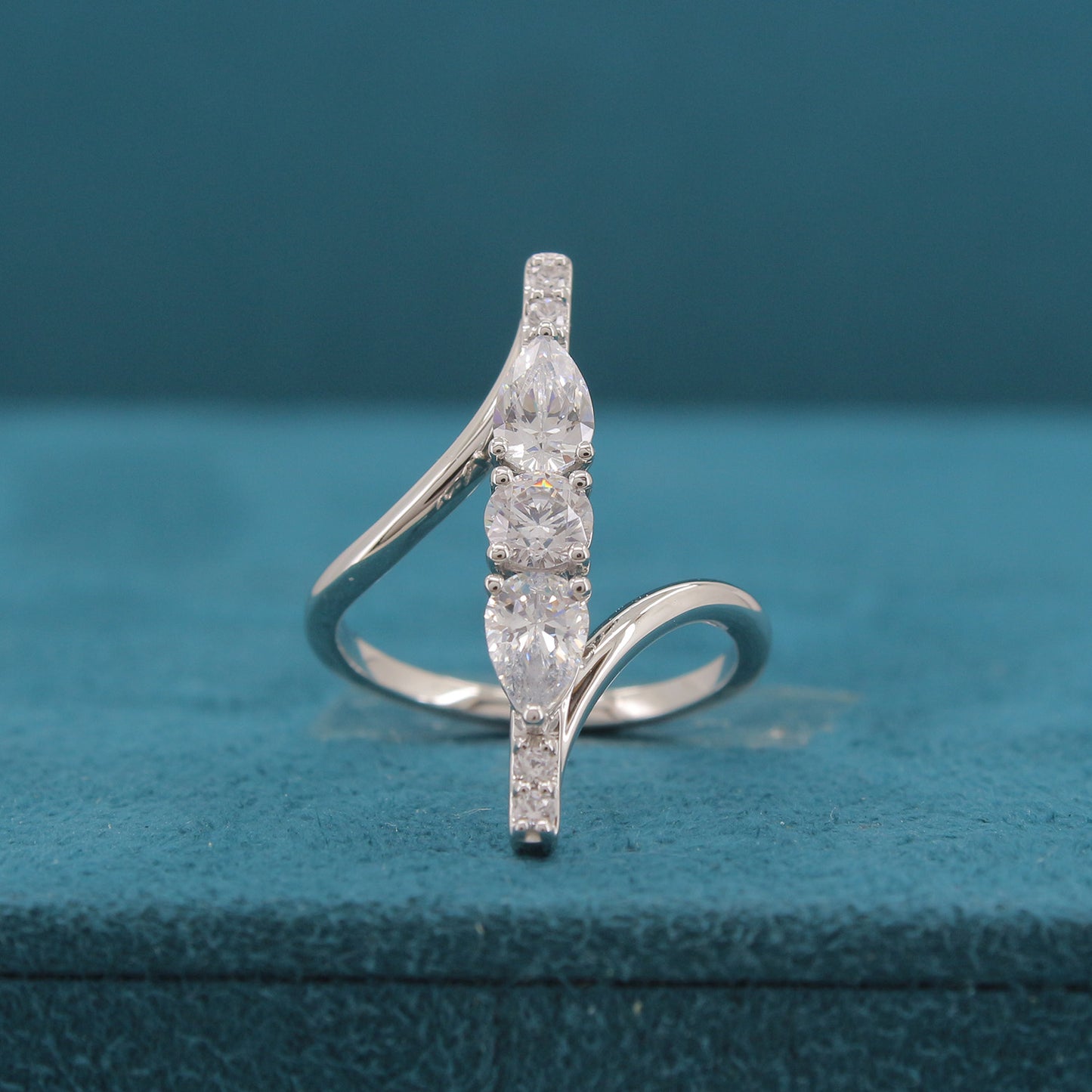 Evelisse Diamond Ring