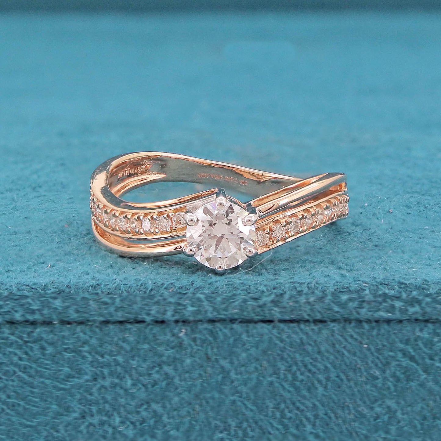 Saena Curve Diamond Dailywear Ring