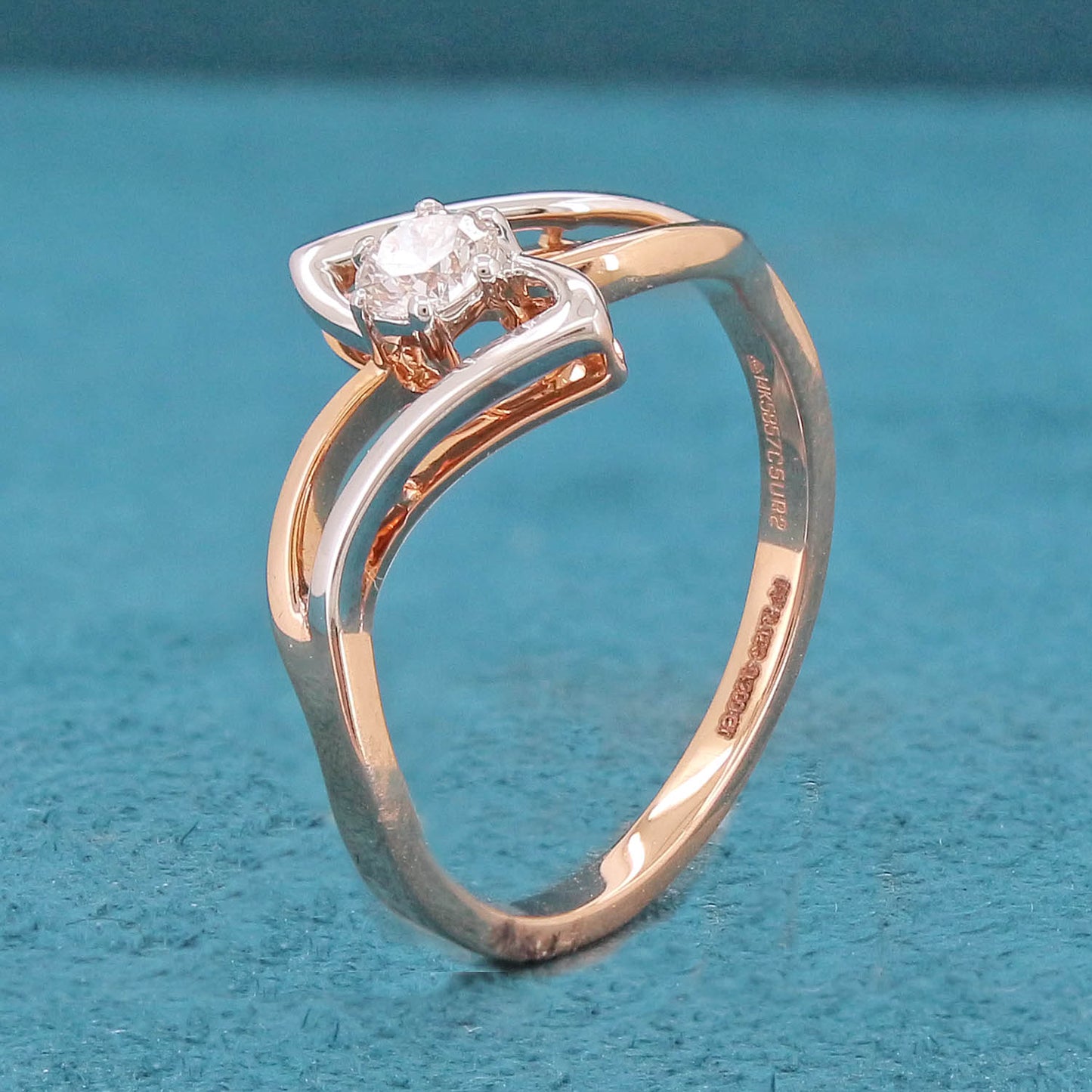 Zenya Solitaire Scatter Diamond Ring