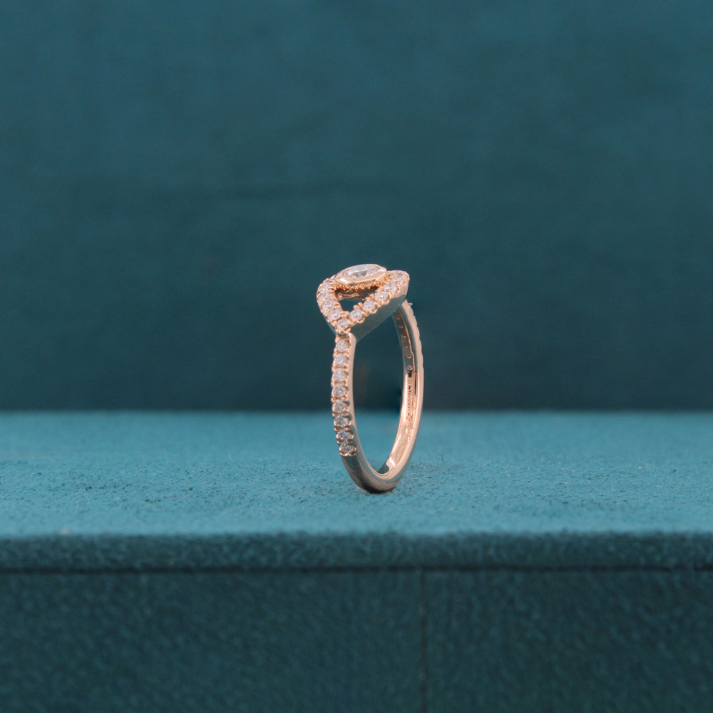 Lyric Modern Diamond Ring