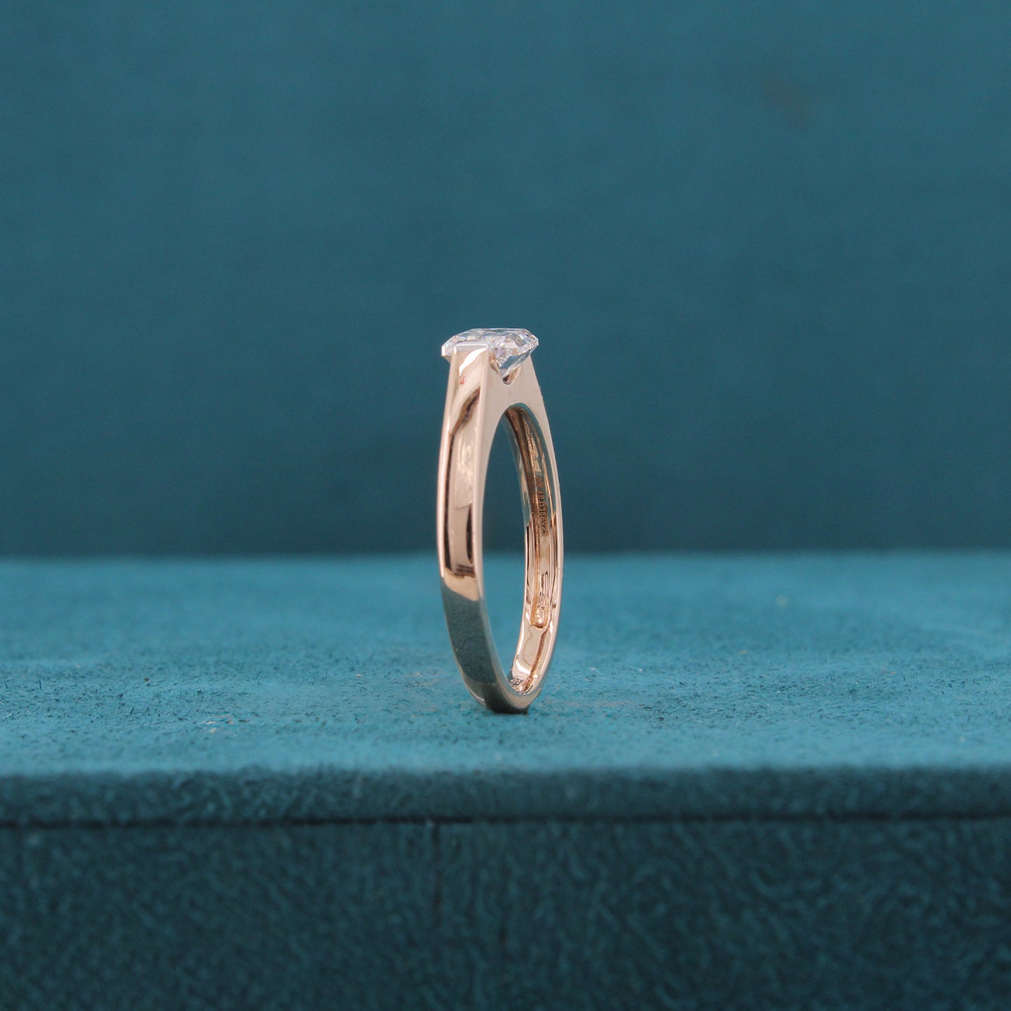 Selvira Beam Diamond Solitaire Ring