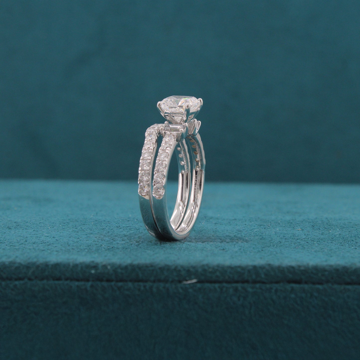 Emerielle Lift Diamond Solitaire Ring