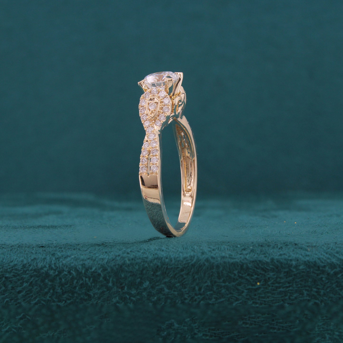 Erina Solitaire Diamond Ring