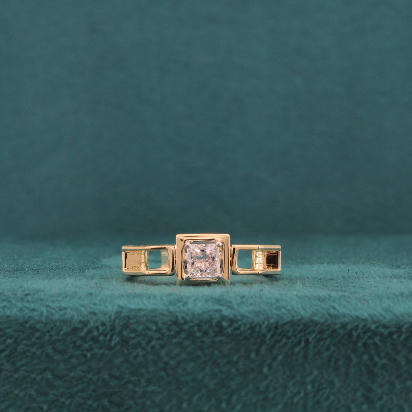 Aristea Lume Diamond Ring