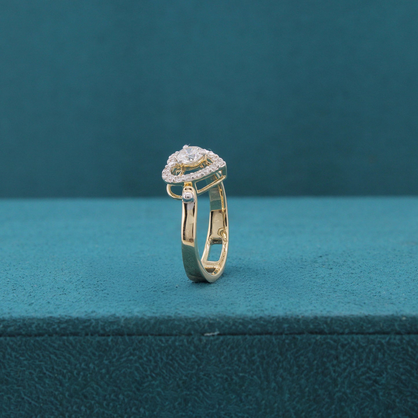 Selora Veil Diamond Ring